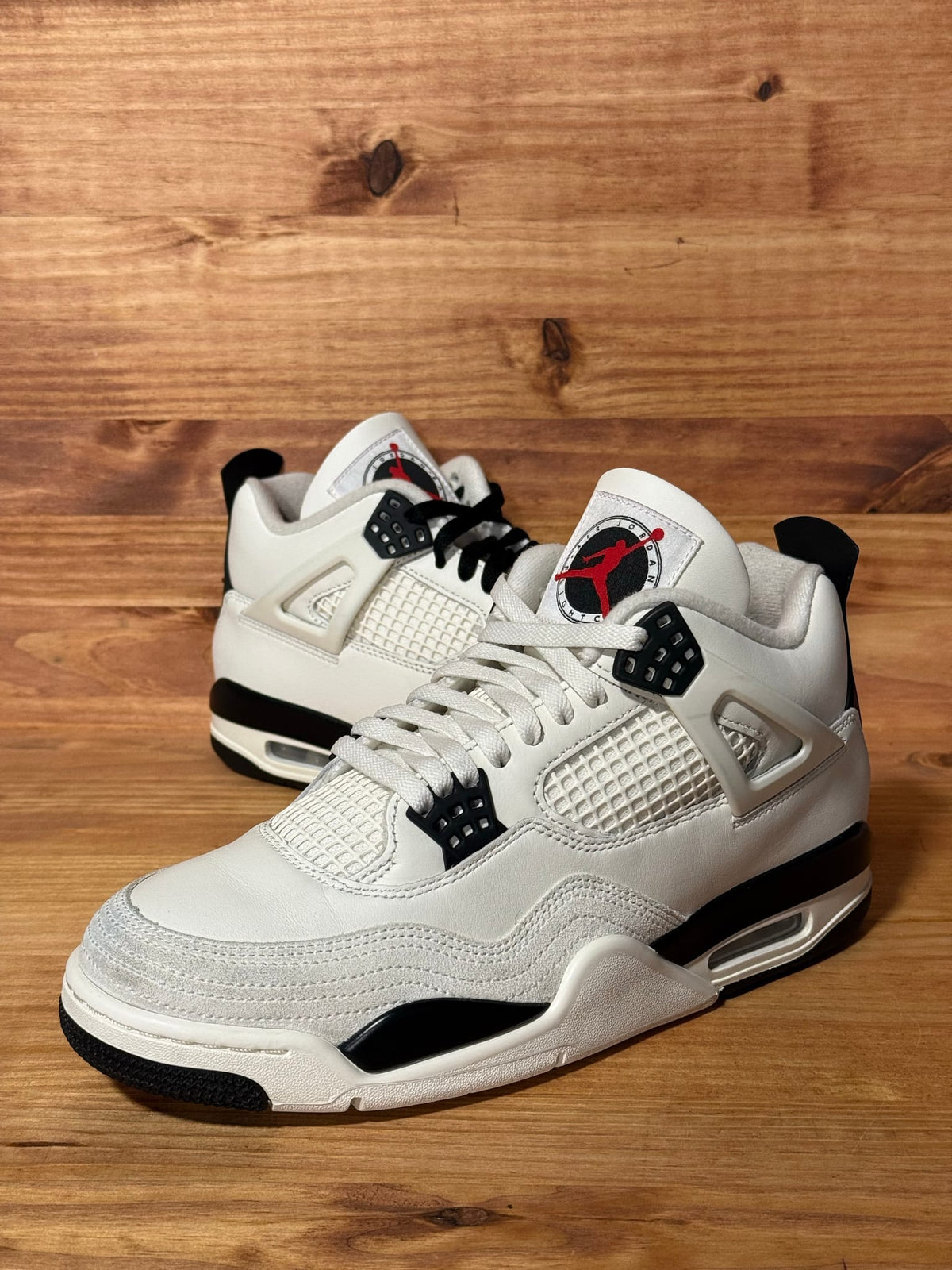 Jordan 4 Retro OG Flight Club - Size 10.5