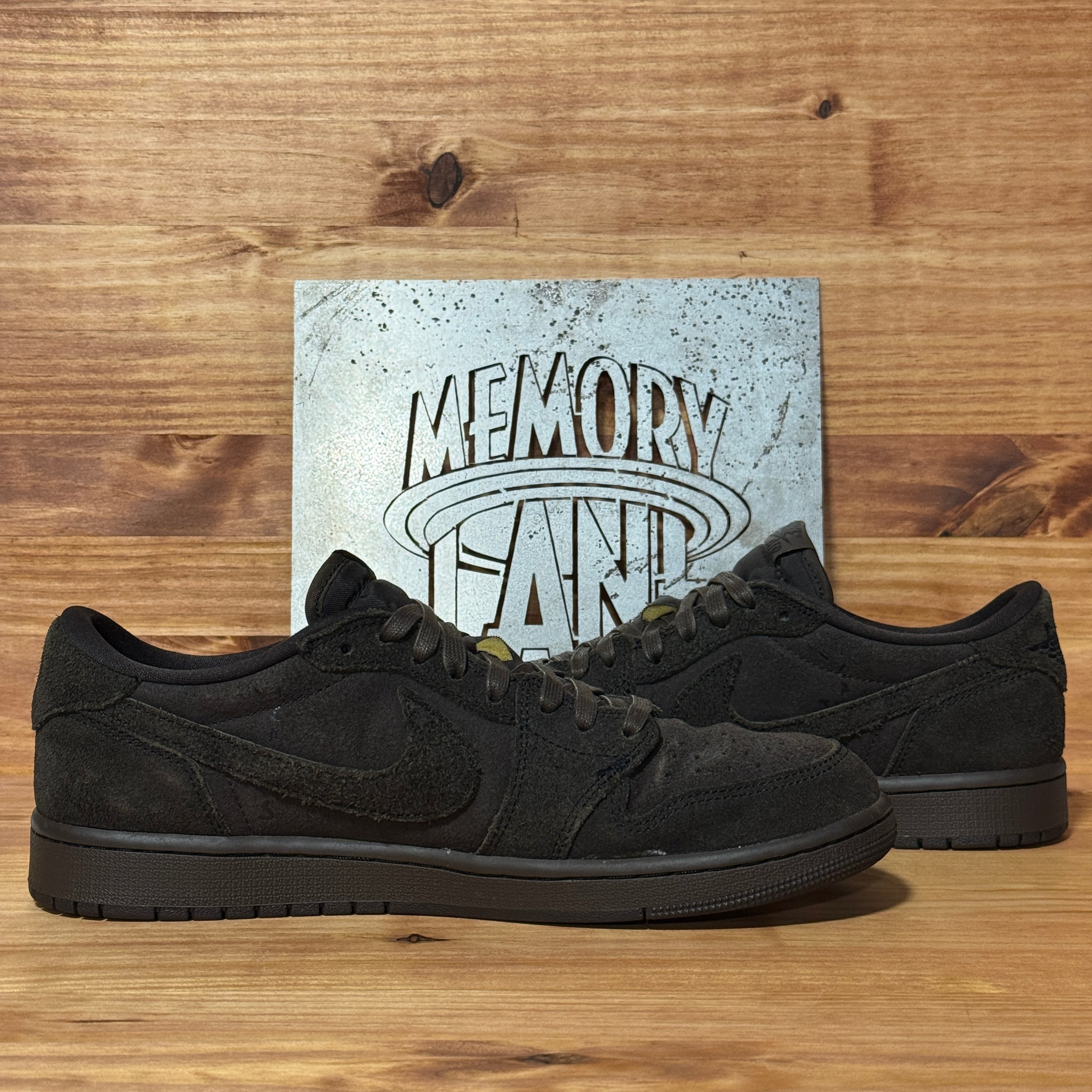 Jordan 1 Retro Low OG SP Travis Scott Velvet Brown