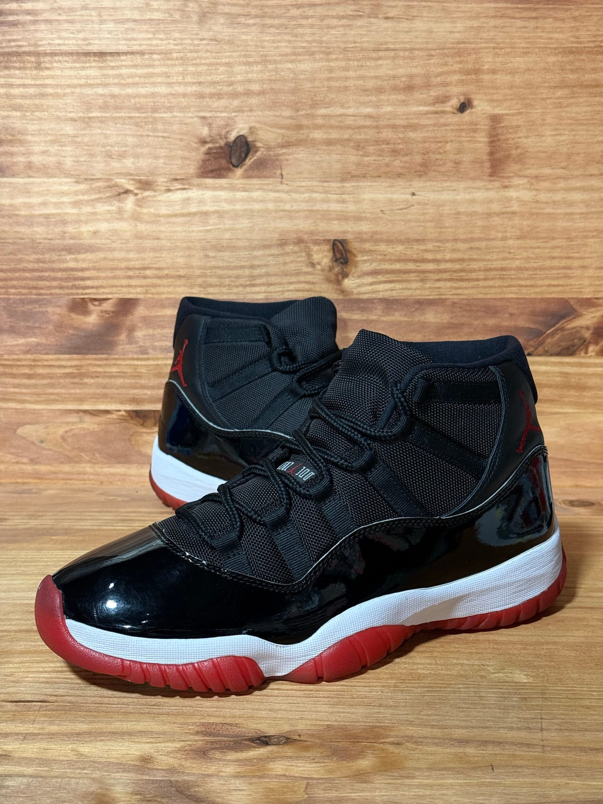 Jordan 11 Retro Playoffs Bred (2019) - Size 11.5