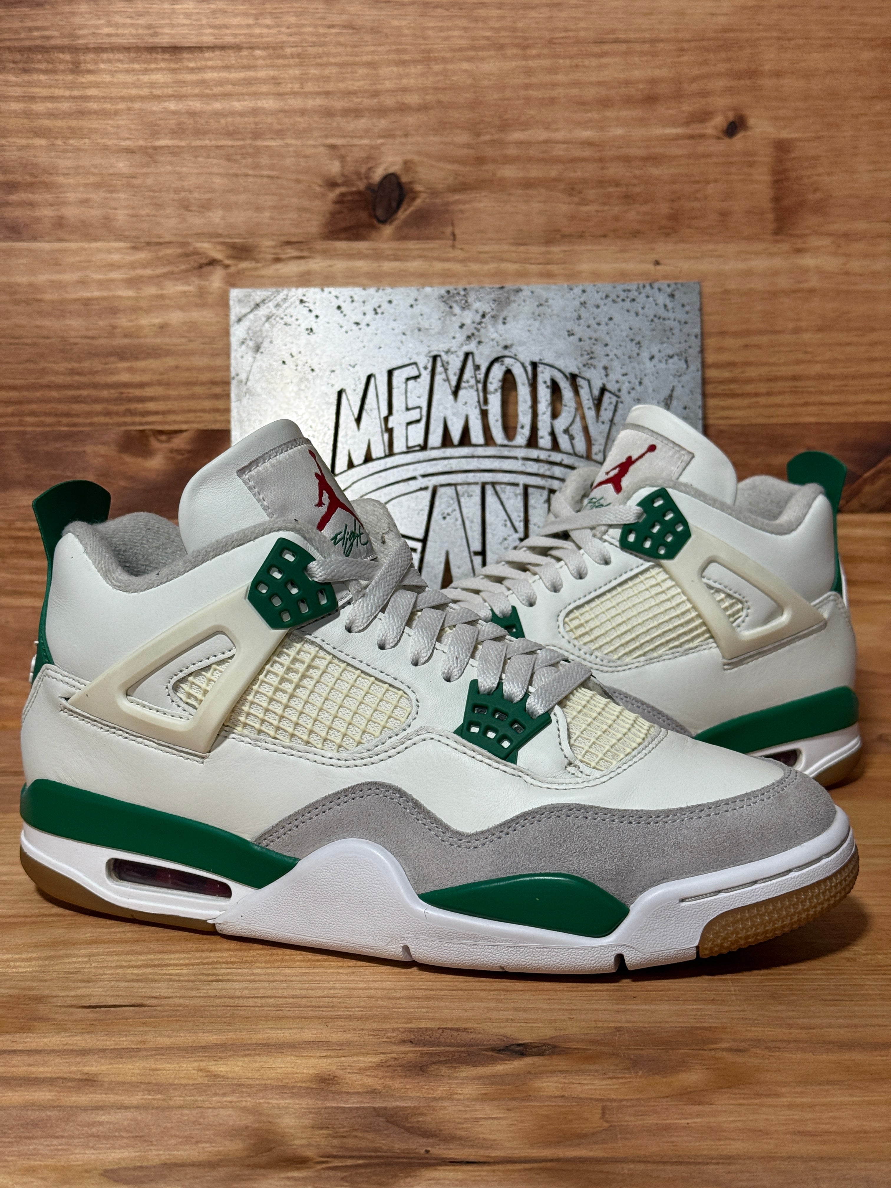 Jordan 4 Retro SB Pine Green