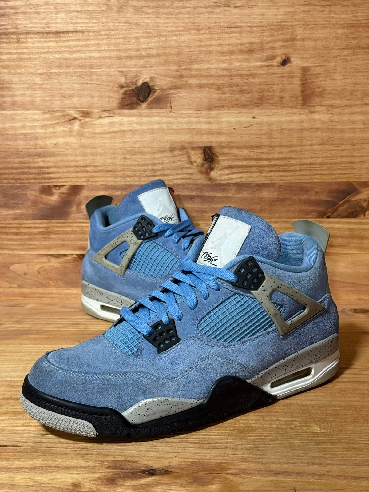 Jordan 4 Retro University Blue - Size 11.5