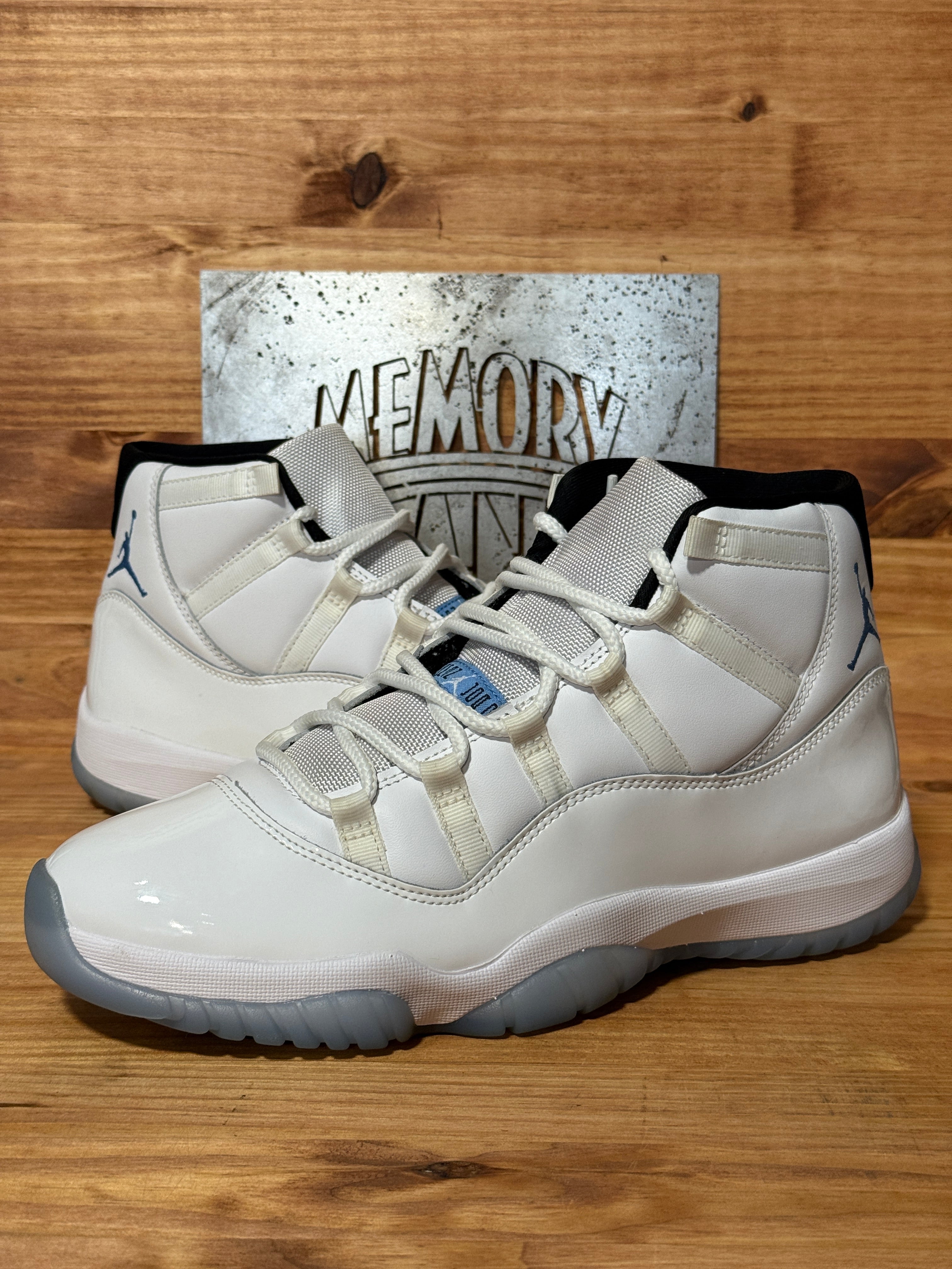 Jordan 11 Retro Legend Blue (2024)