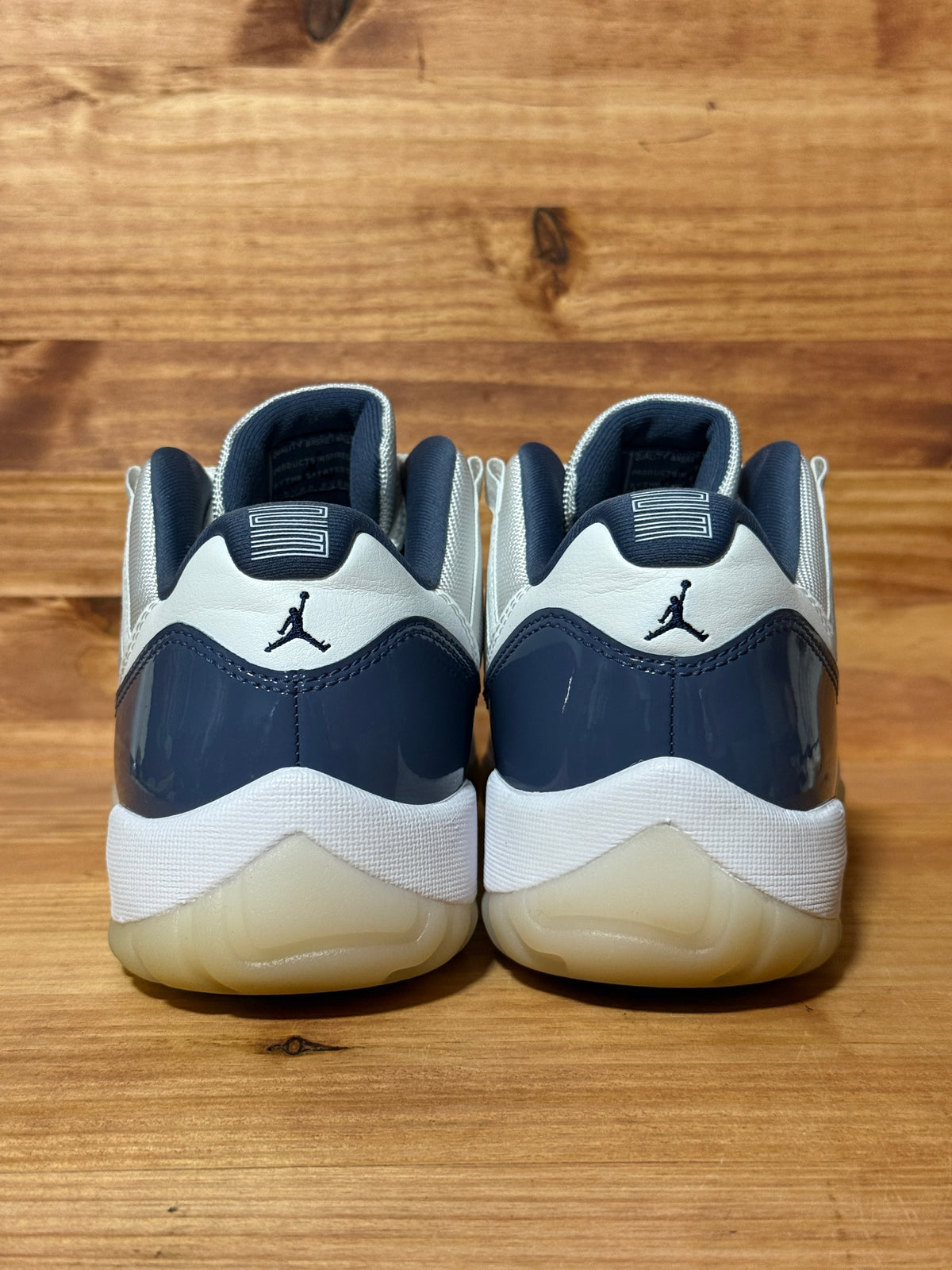 Jordan 11 Retro Low Diffused Blue