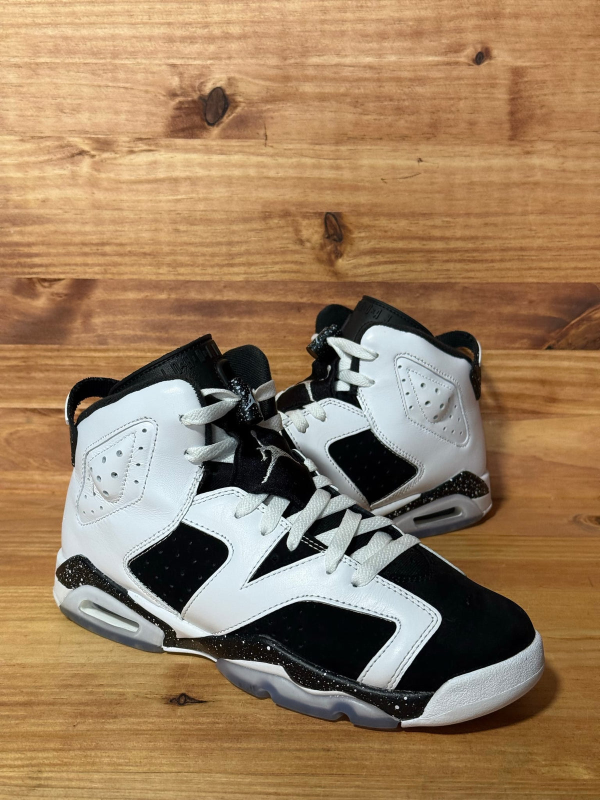 Jordan 6 Retro Oreo (2026) (GS) - Size 7Y