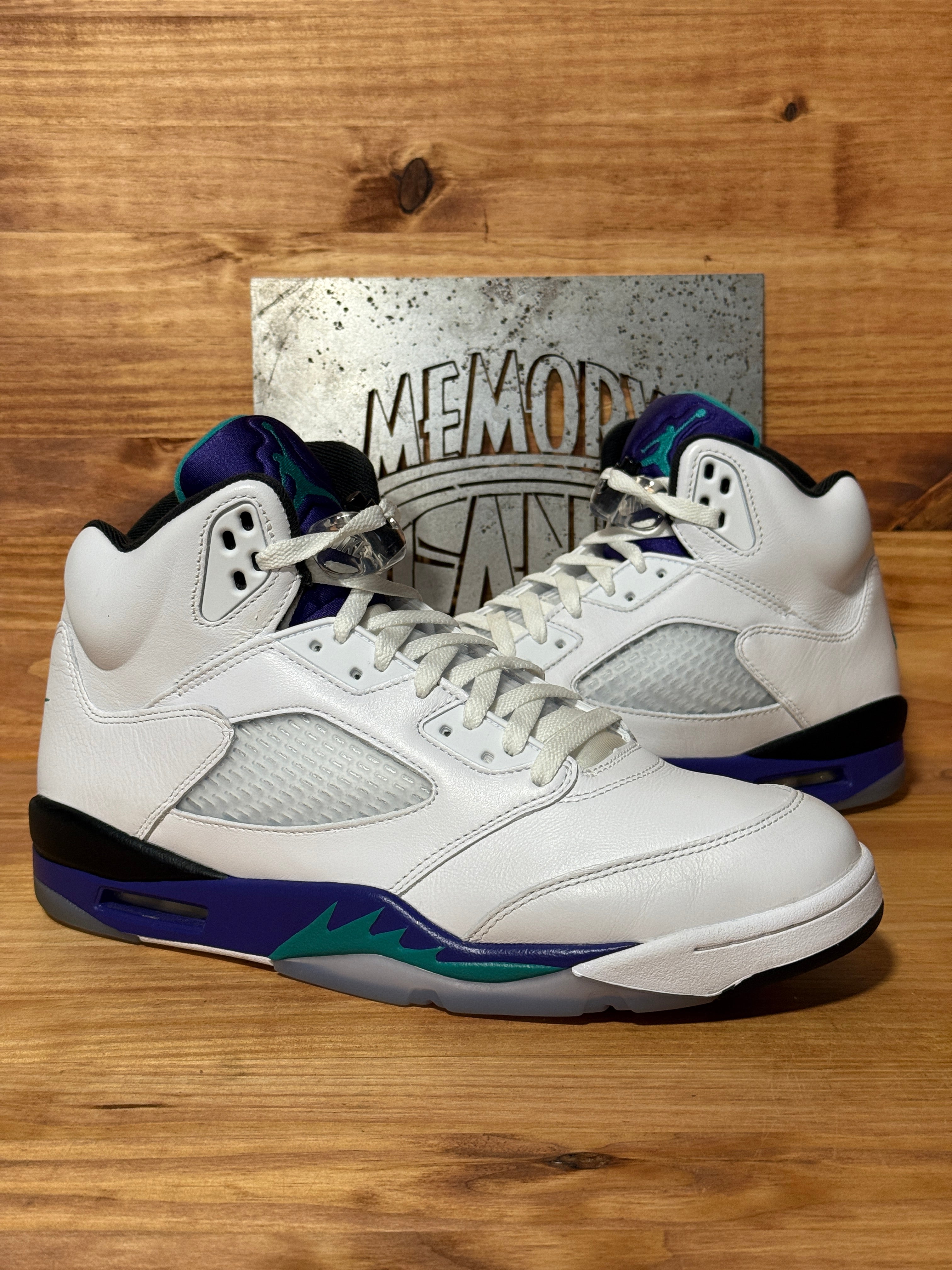Jordan 5 Retro Grape (2025)