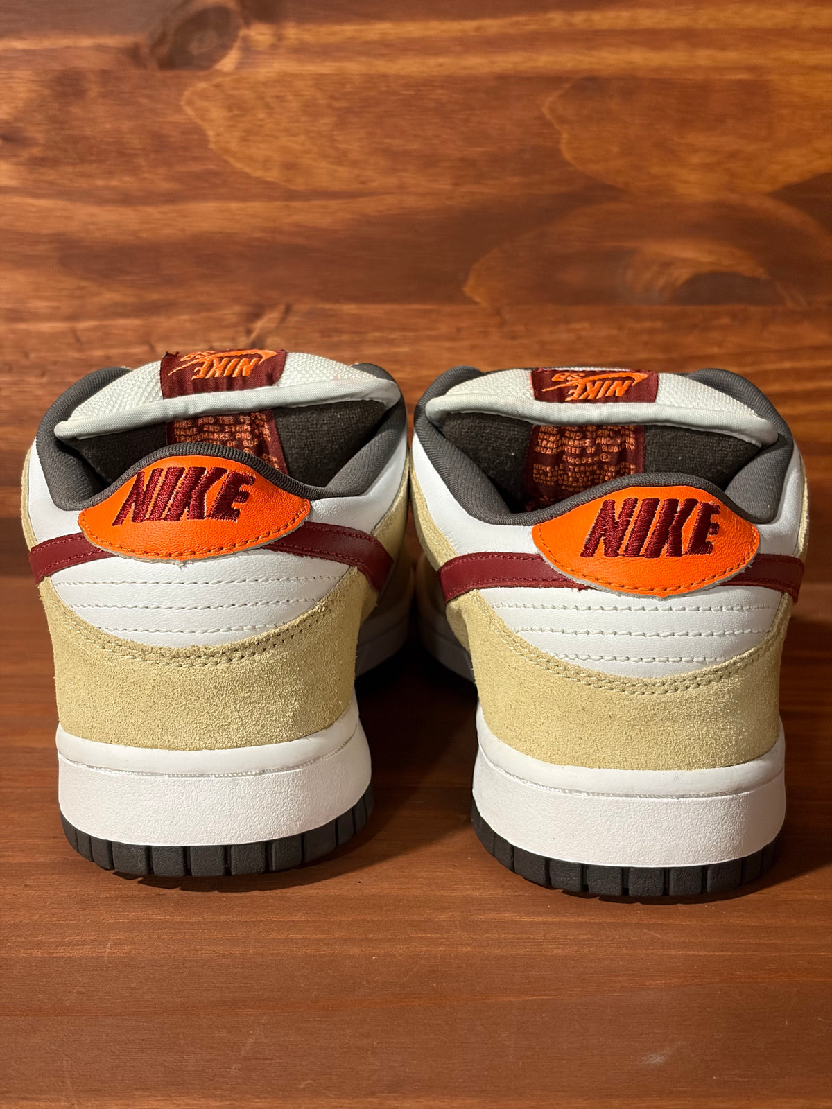 Nike SB Dunk Low Crimson