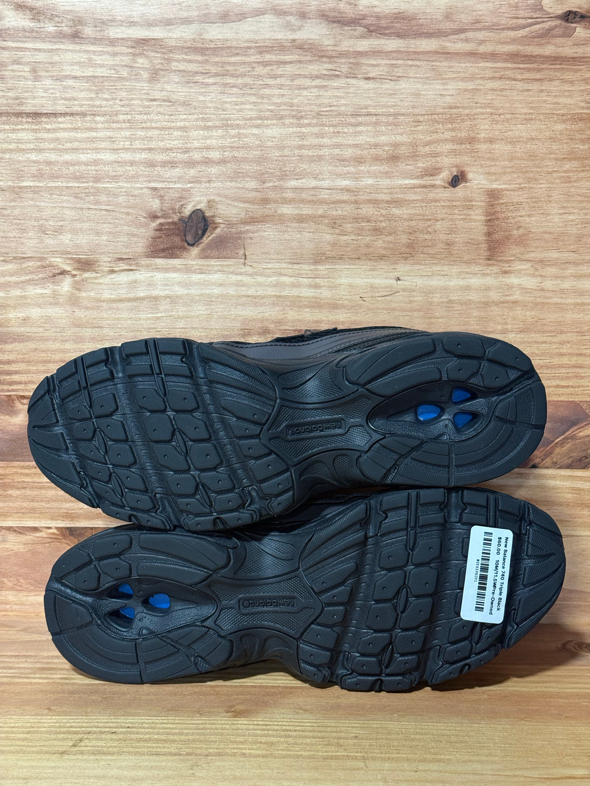 New Balance 740 Triple Black