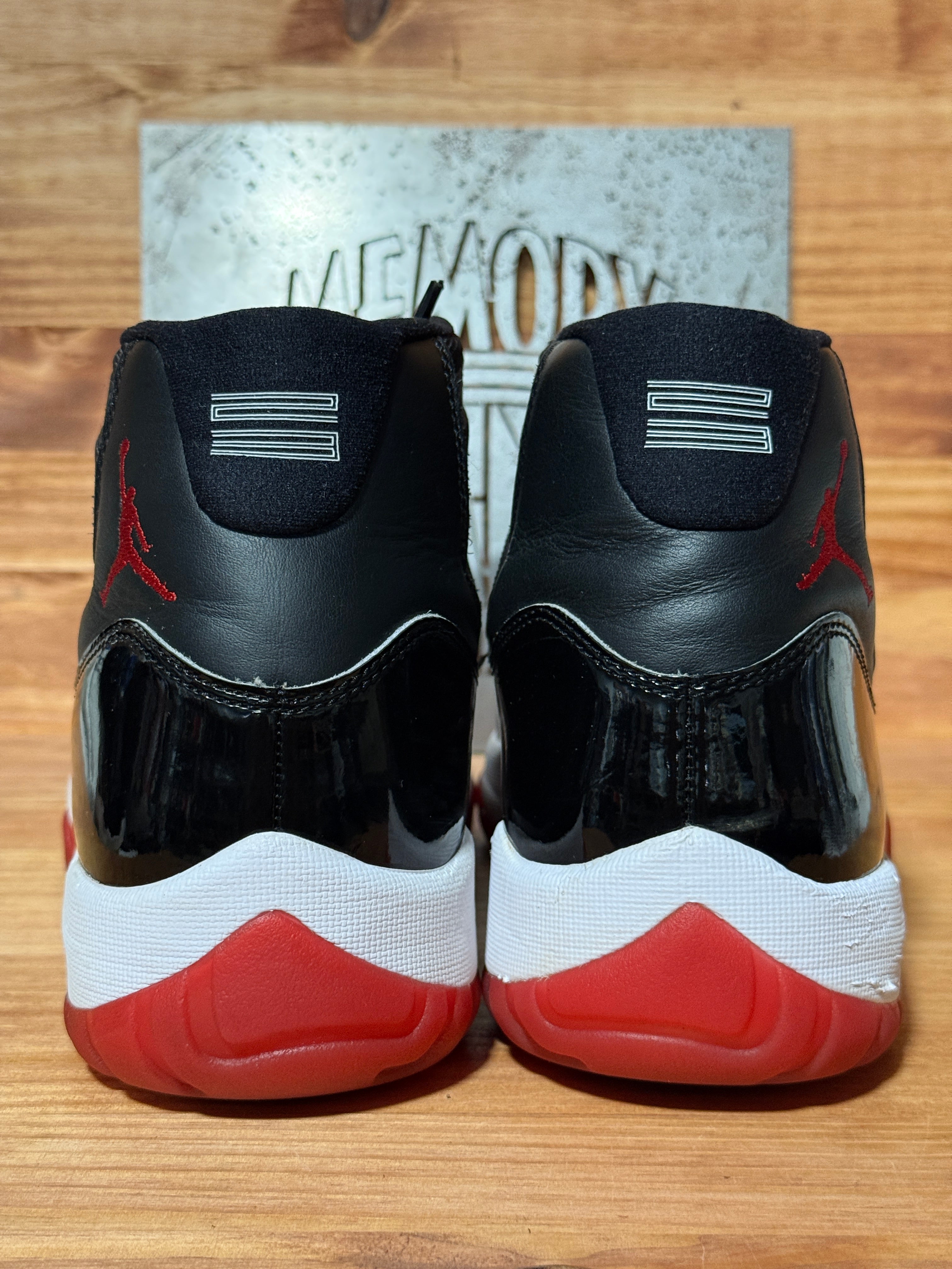 Jordan 11 Retro Playoffs Bred (2019)