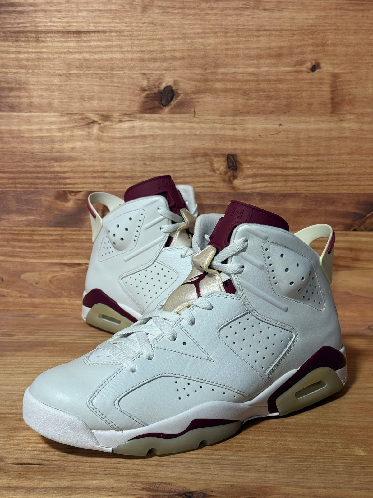 Jordan 6 Retro Maroon (2015) - Size 10.5