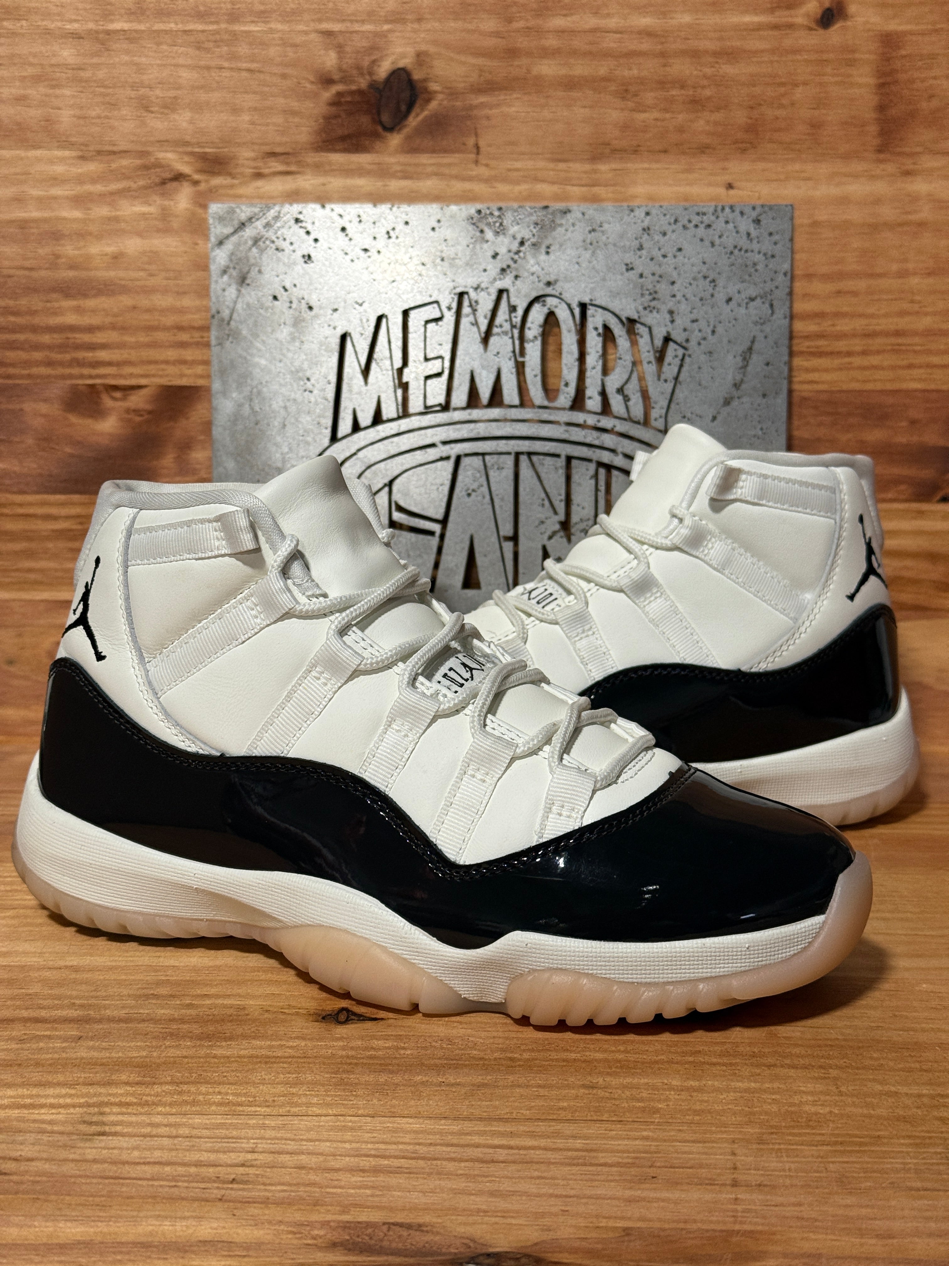 Jordan 11 Retro Neapolitan (Women's)