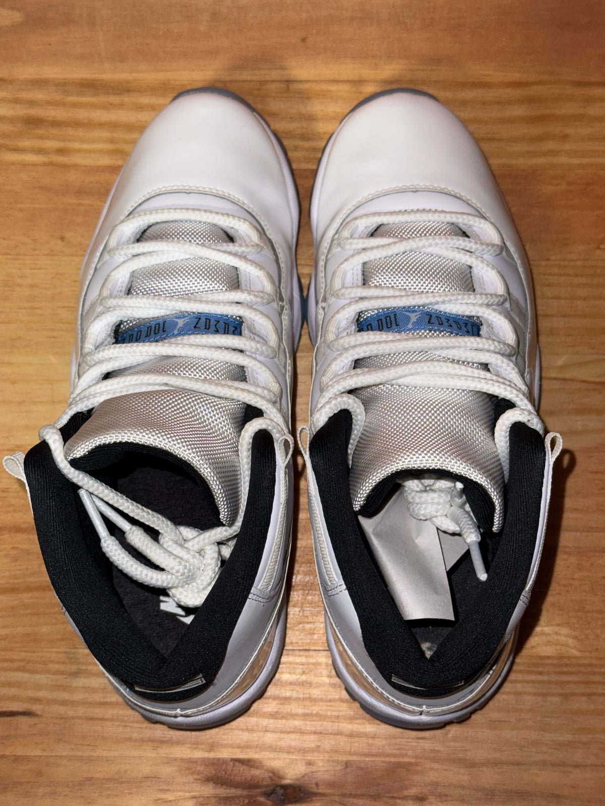 Jordan 11 Retro Legend Blue (2024) - Size 8