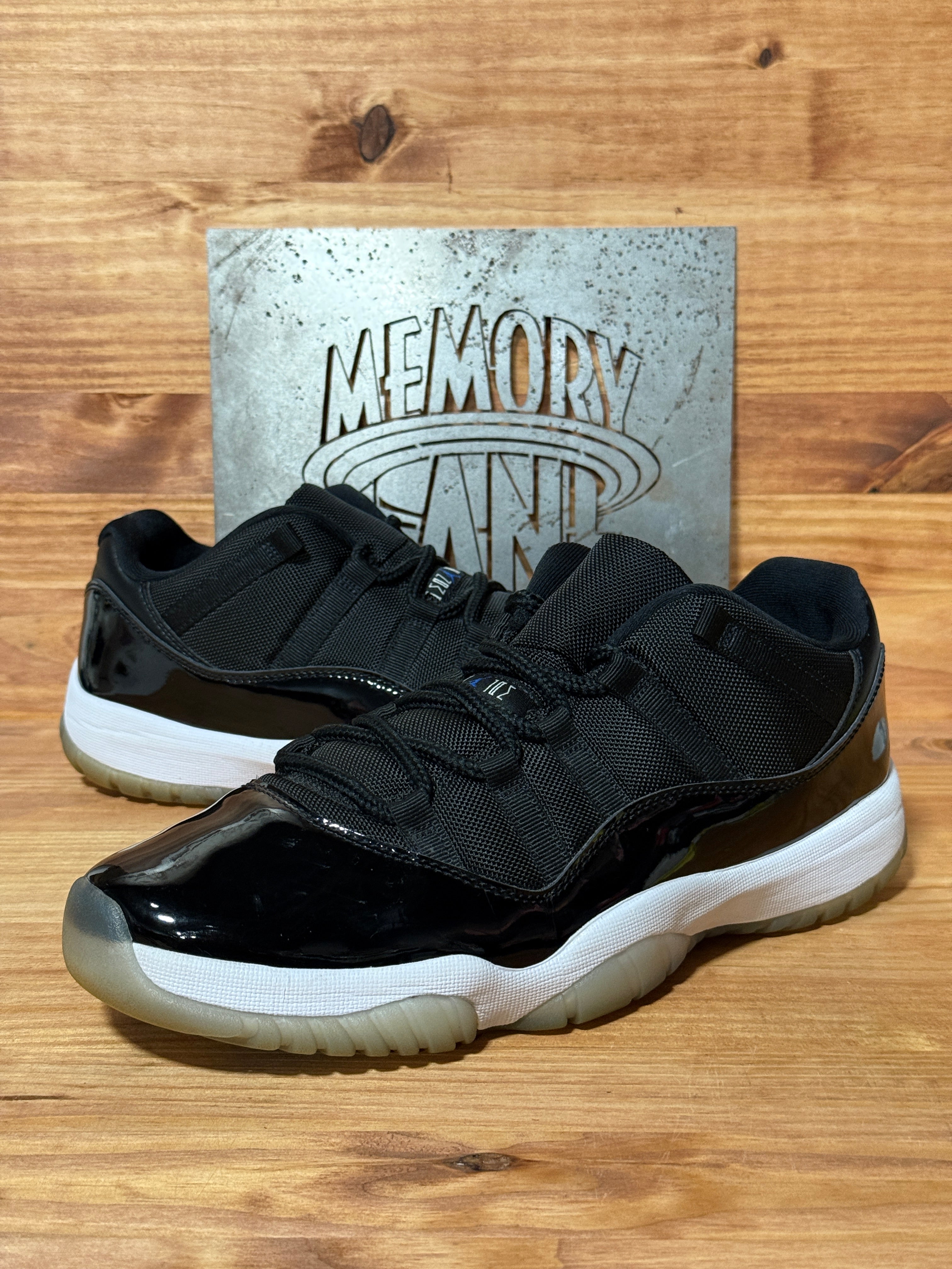 Jordan 11 Retro Low Space Jam