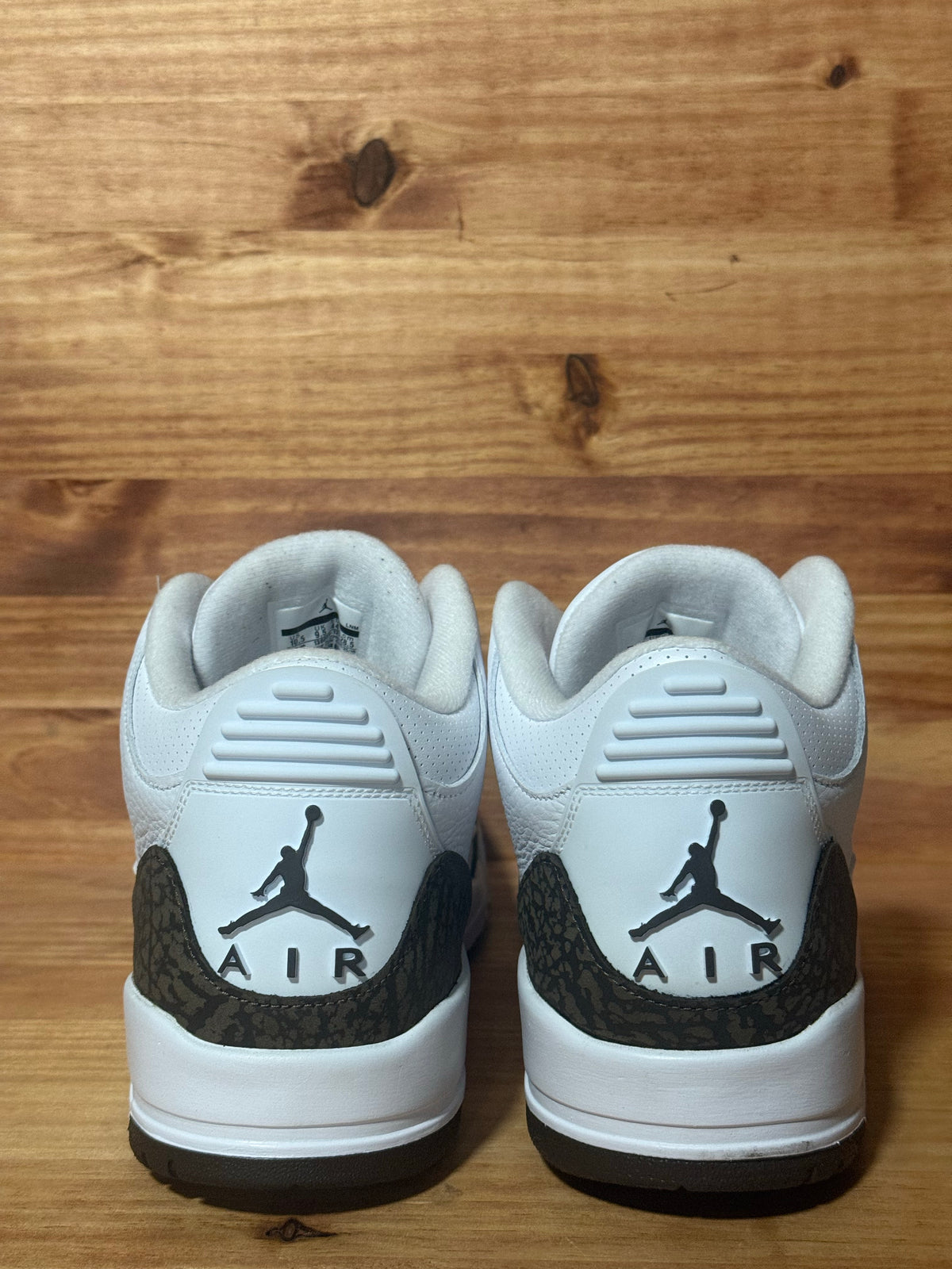 Jordan 3 Retro Mocha (2018)