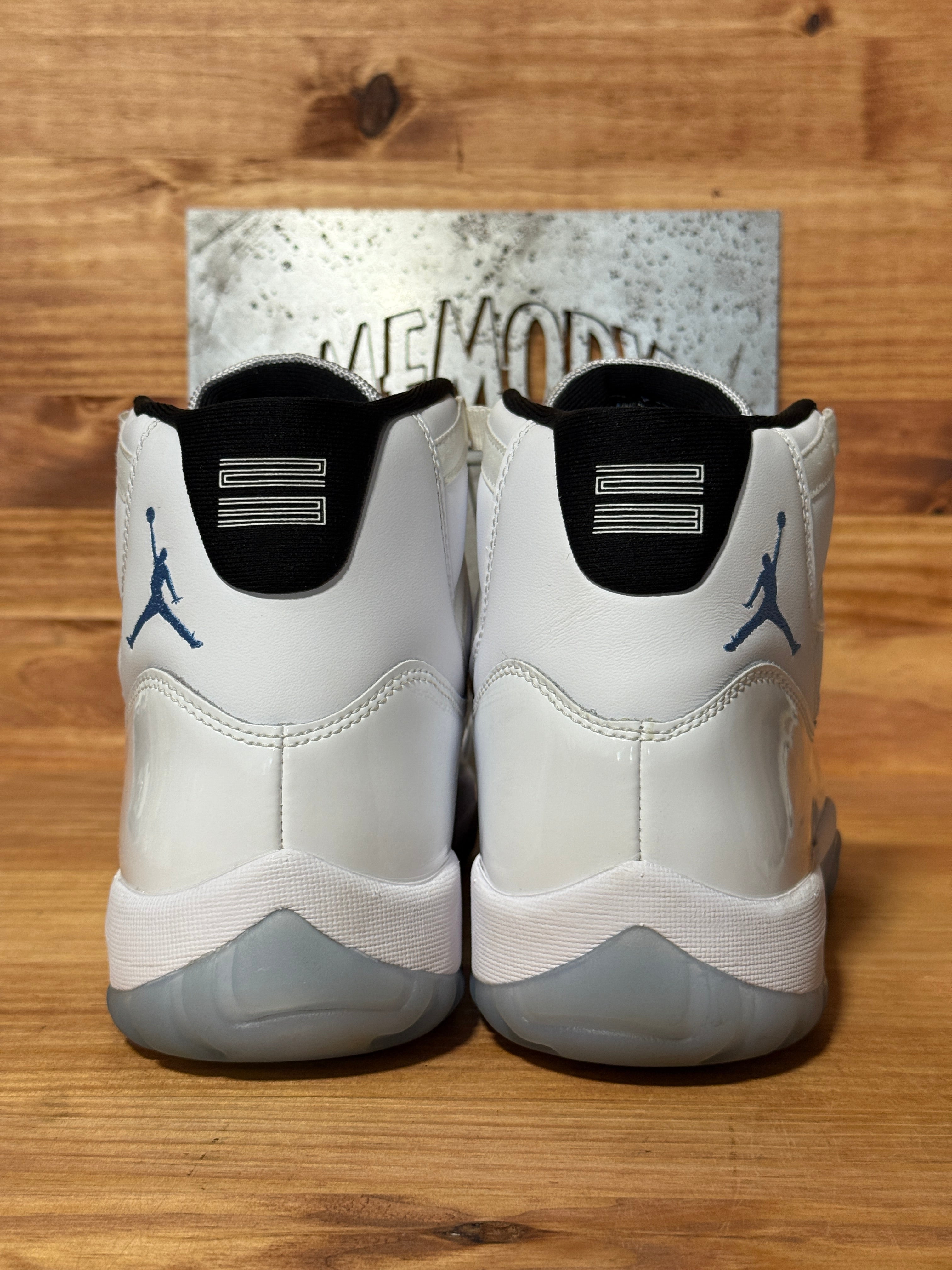 Jordan 11 Retro Legend Blue (2024)