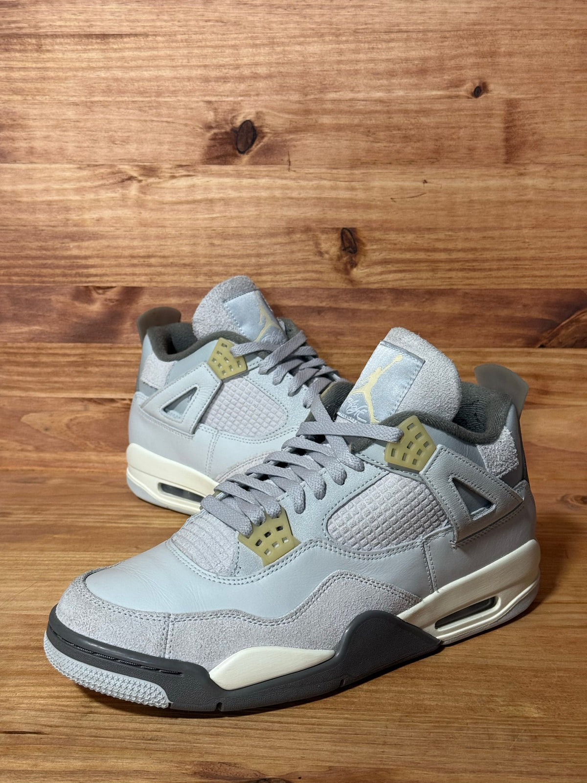 Jordan 4 Retro SE Craft Photon Dust - Size 10.5