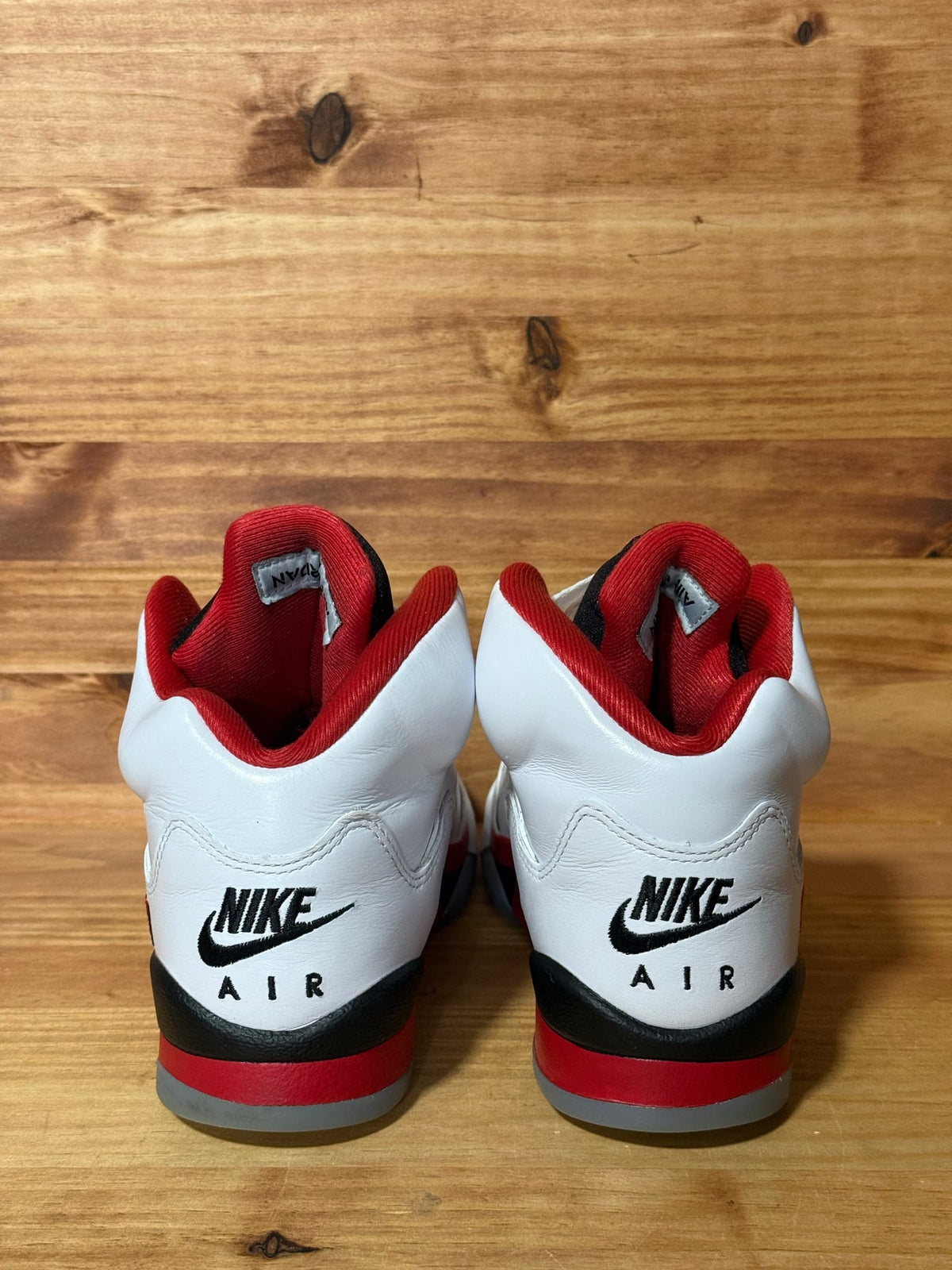 Jordan 5 Retro Fire Red Black Tongue (2025) (GS) - Size 6Y