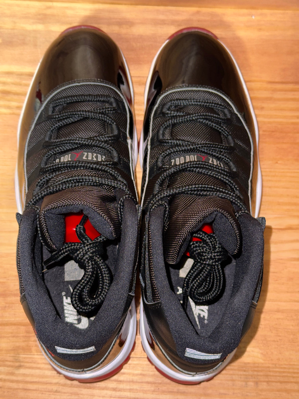 Jordan 11 Retro Playoffs Bred (2019)