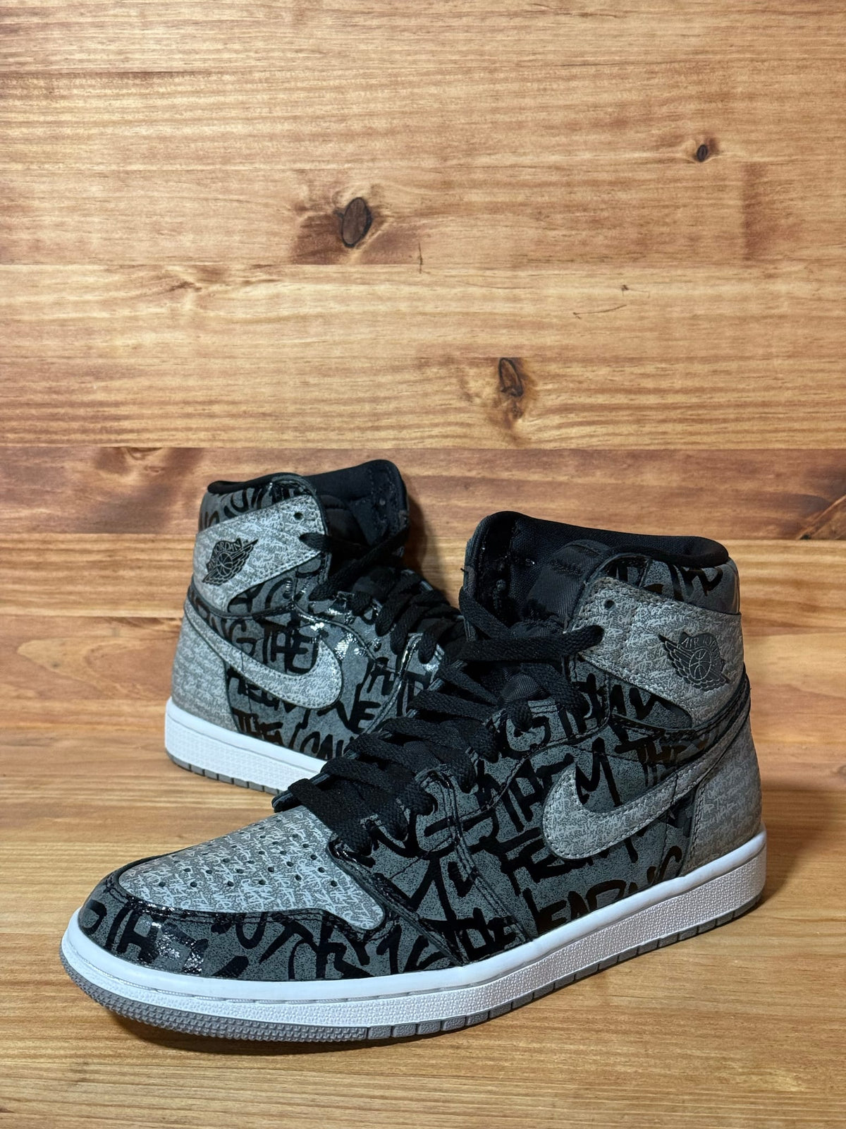 Jordan 1 Retro High OG Rebellionaire - Size 8.5