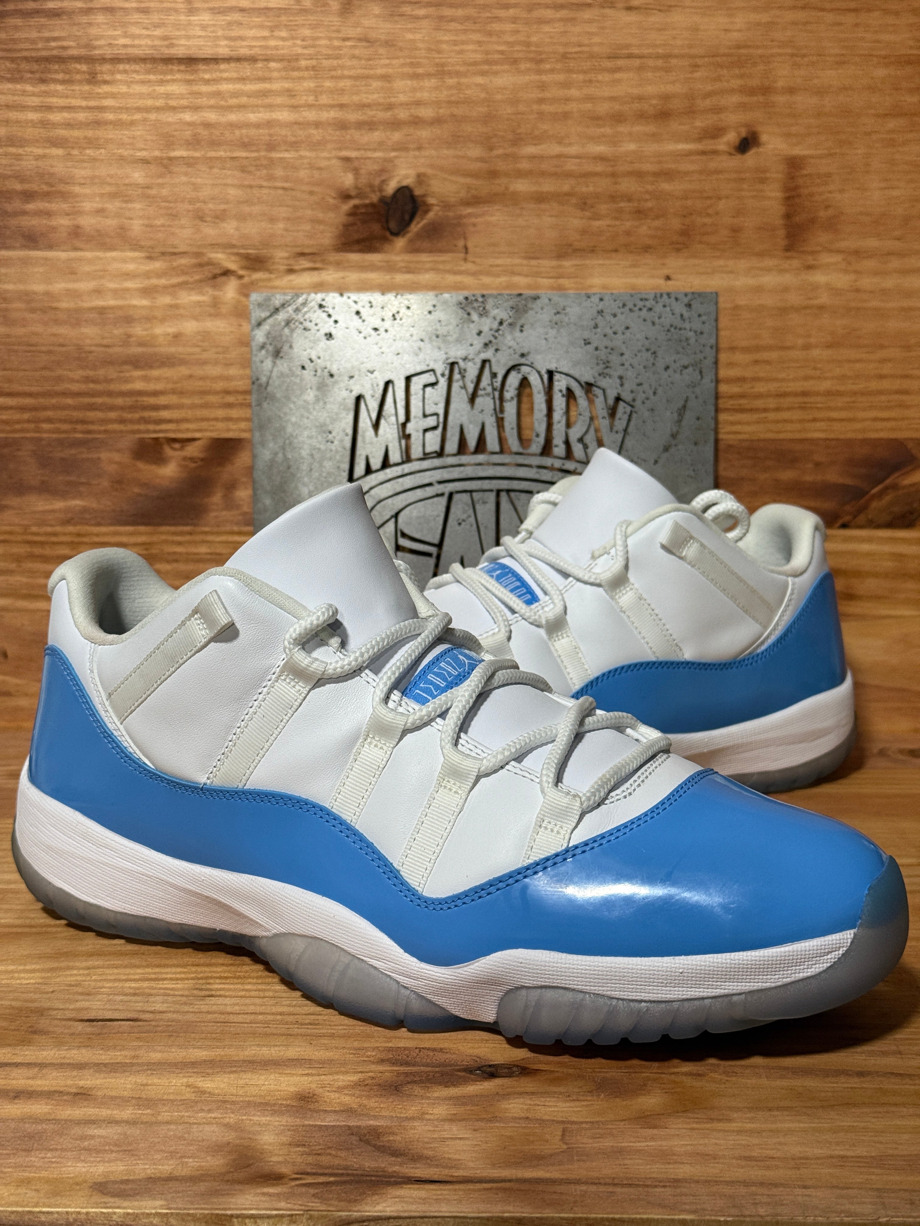 Jordan 11 Retro Low University Blue (2017)