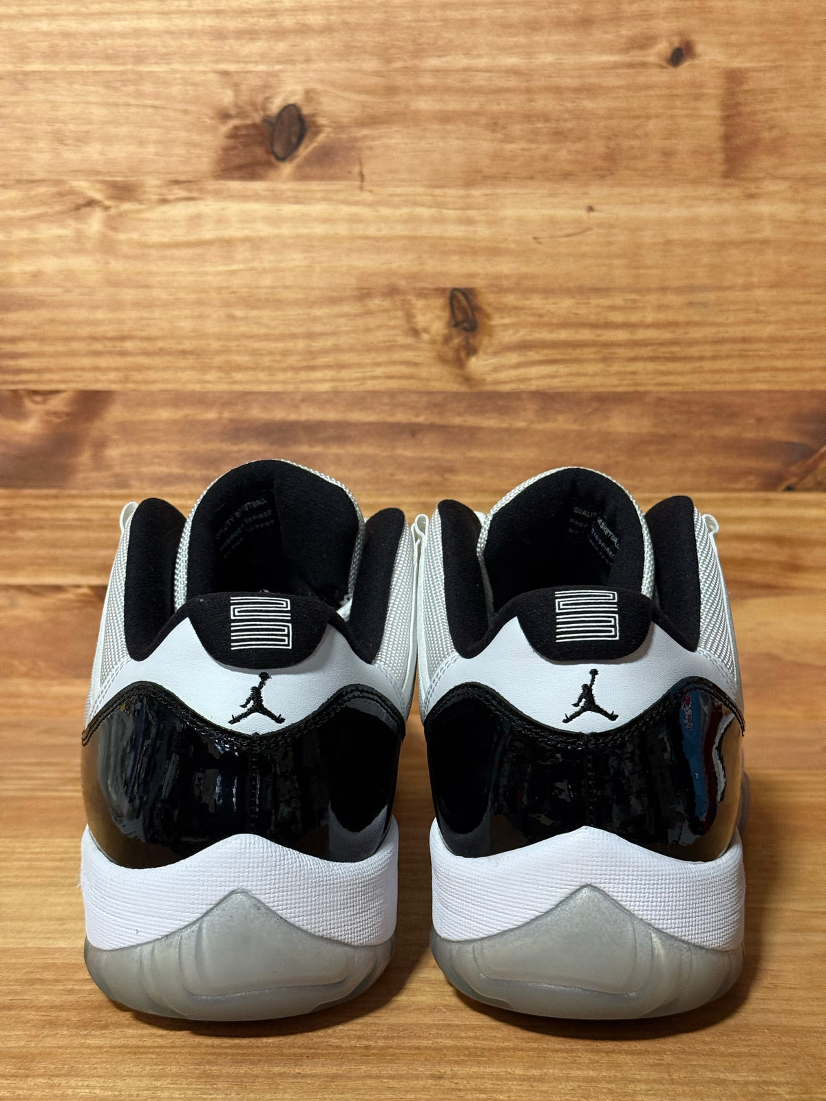 Jordan 11 Retro Low Concord
