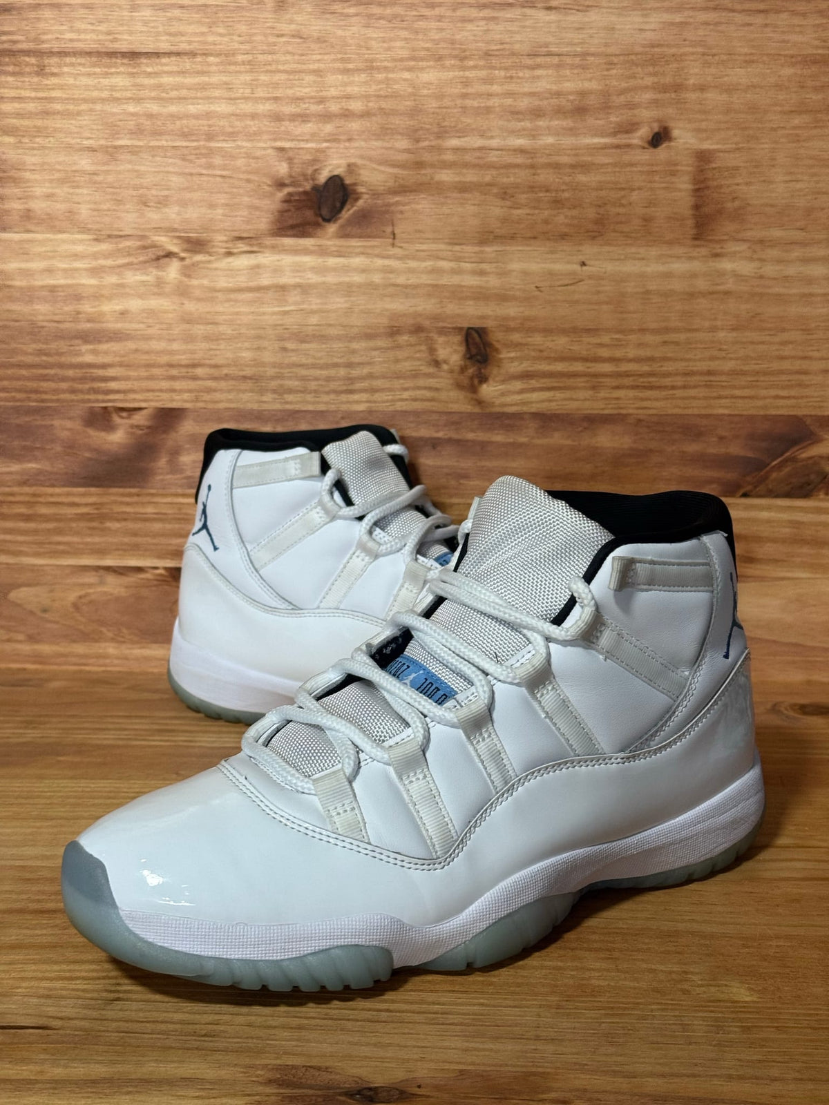 Jordan 11 Retro Legend Blue (2024) - Size 10.5