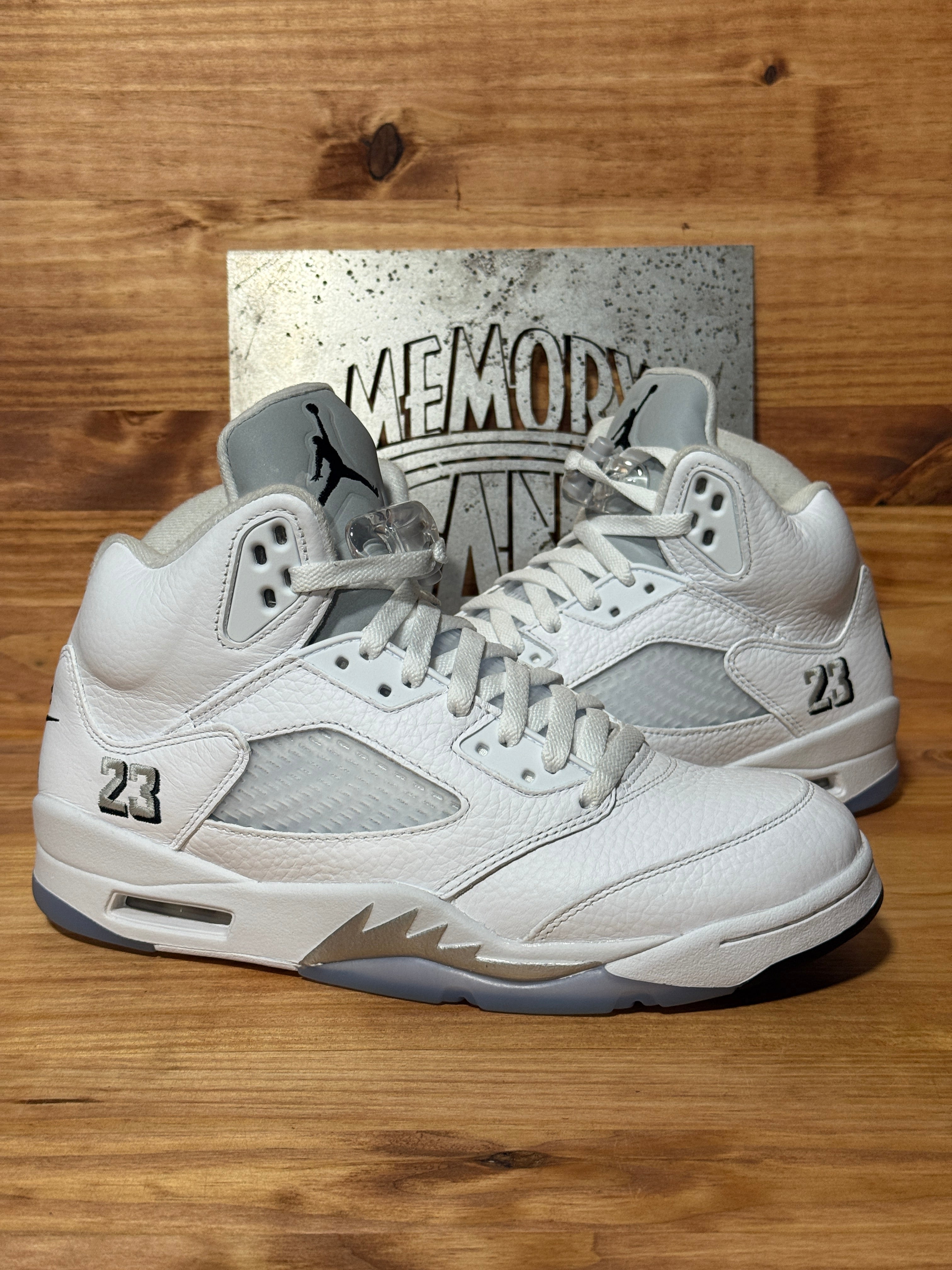 Jordan 5 Retro White Metallic (2026)