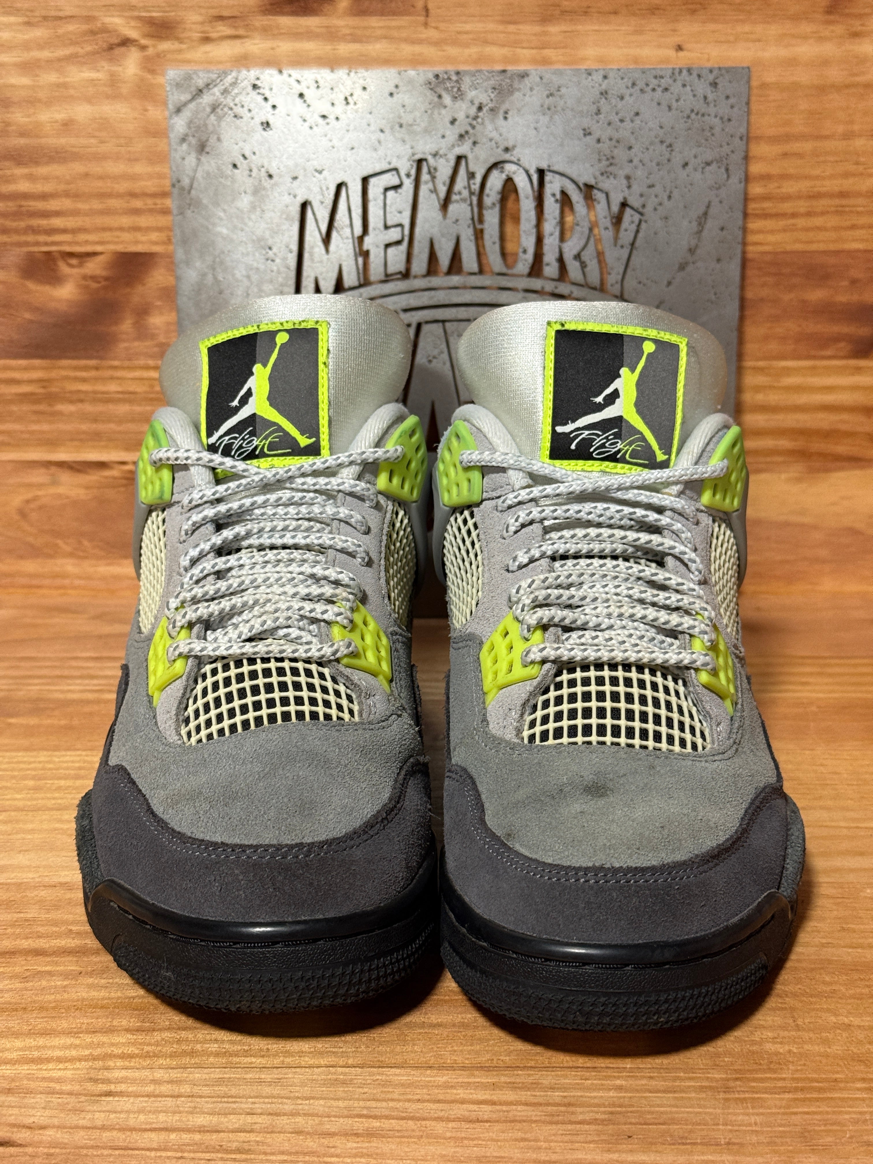 Jordan 4 Retro SE 95 Neon
