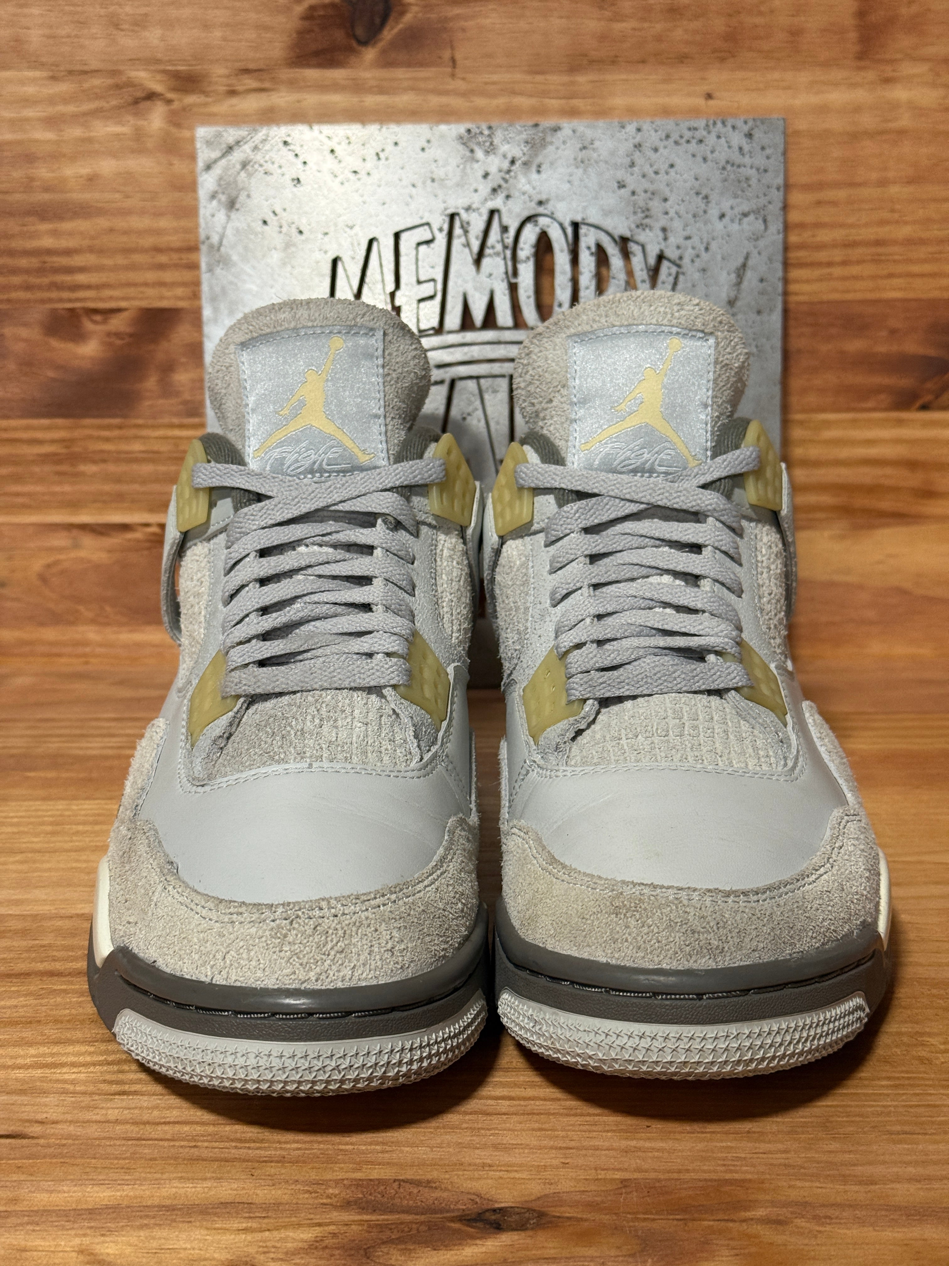 Jordan 4 Retro SE Craft Photon Dust
