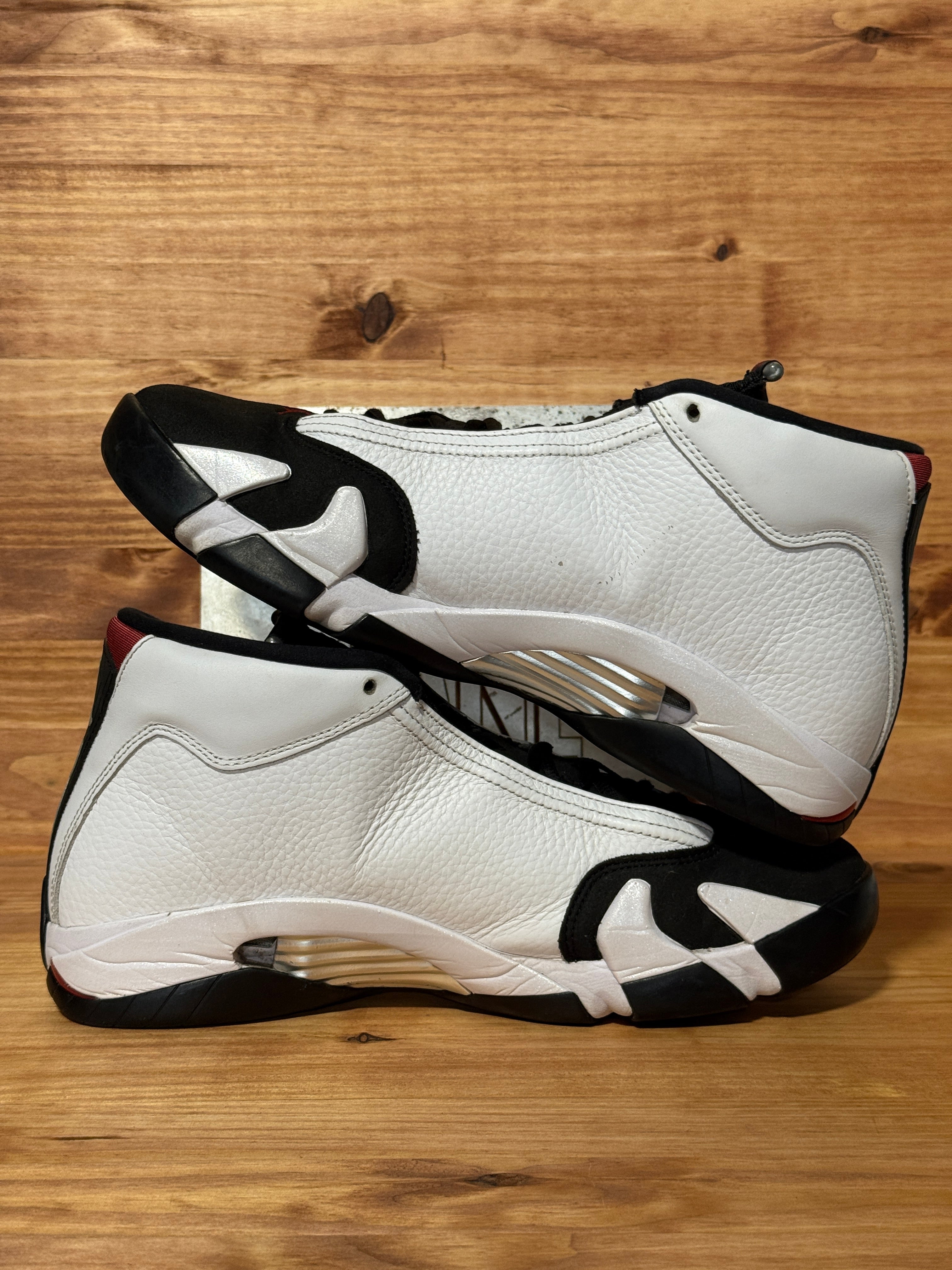 Jordan 14 Retro Black Toe (2024)
