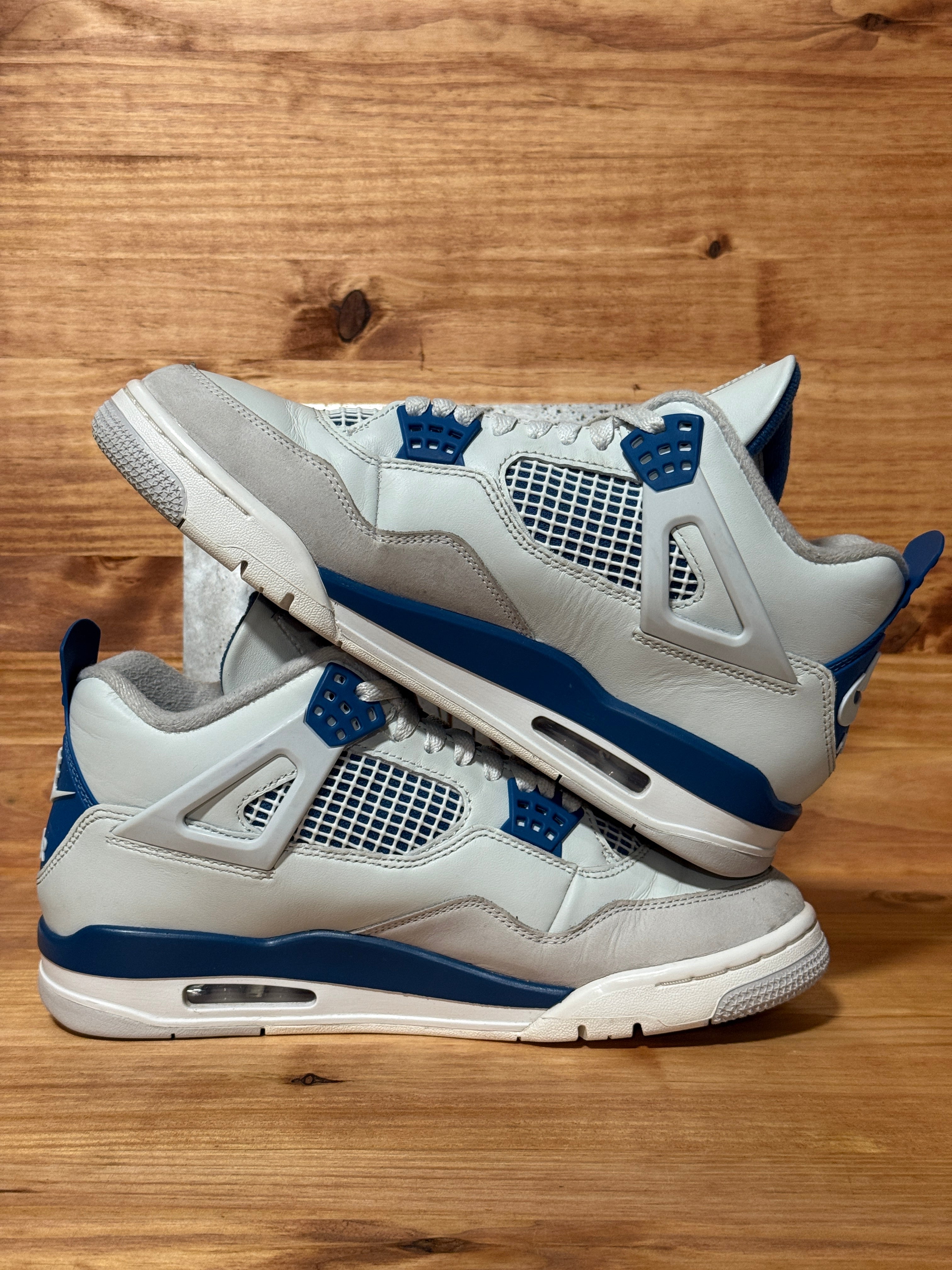 Jordan 4 Retro Military Blue (2024)