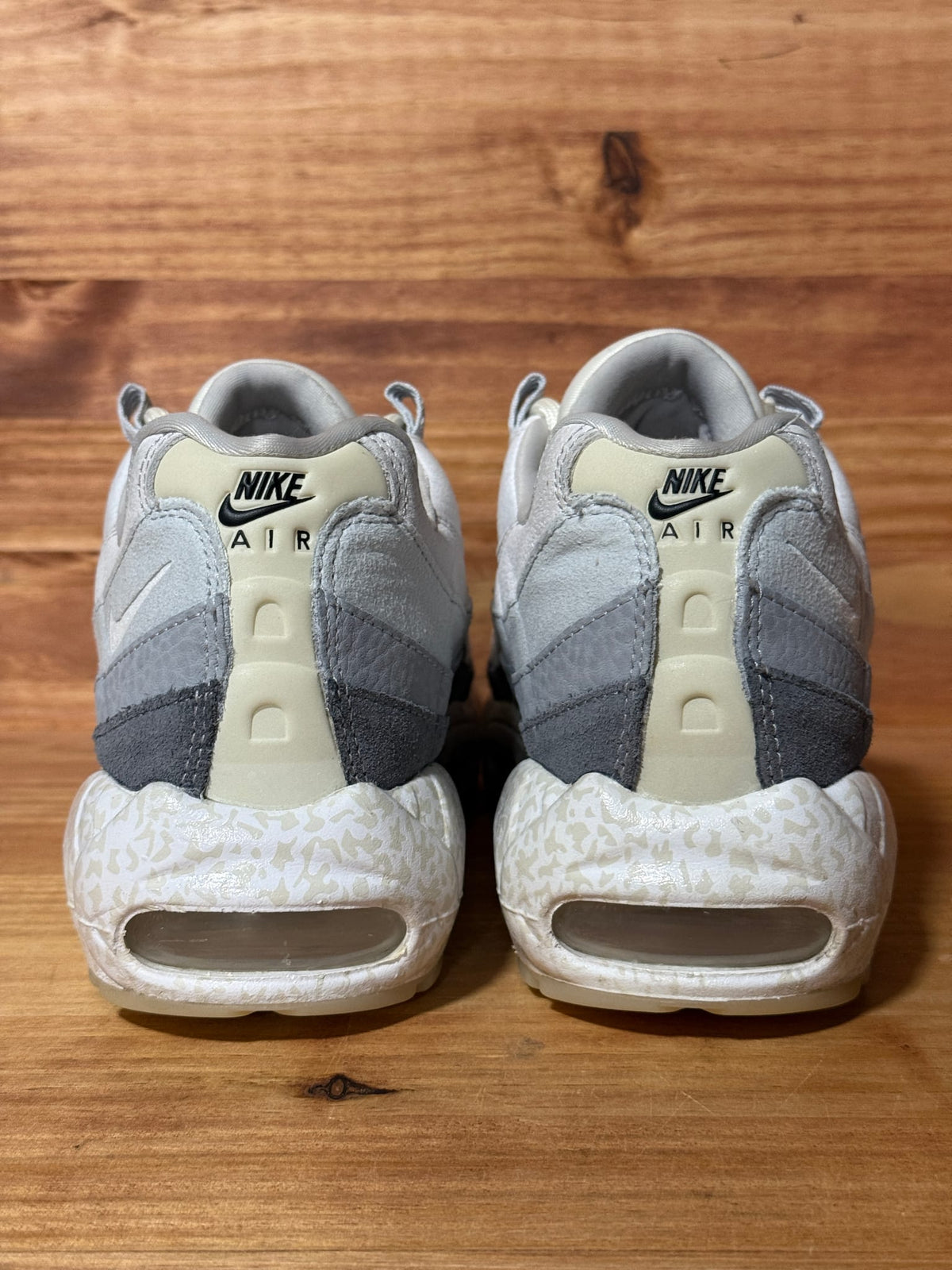 Nike Air Max 95 Light Bone GID - Size 8.5