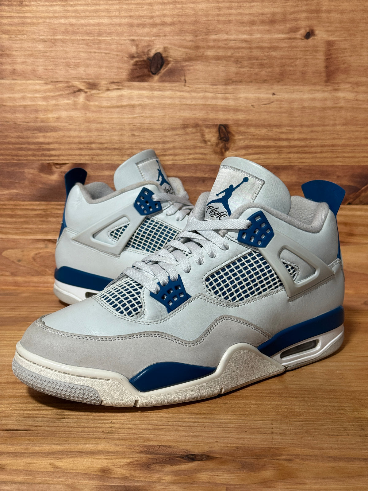 Jordan 4 Retro Military Blue (2024)