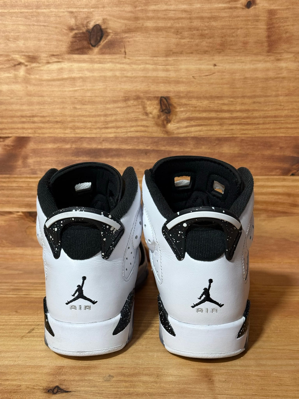 Jordan 6 Retro Oreo (2026) (GS) - Size 6Y