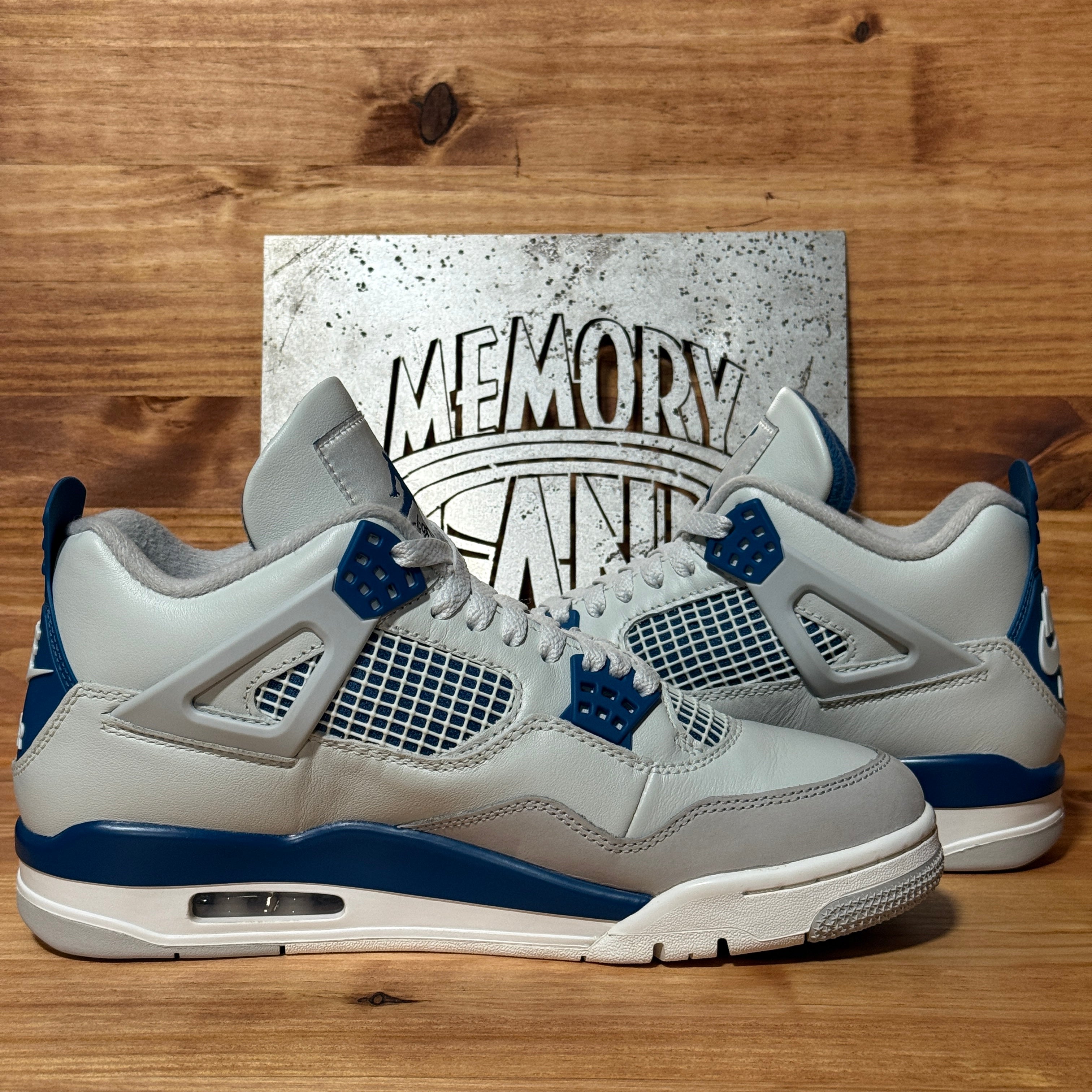 Jordan 4 Retro Military Blue (2024)