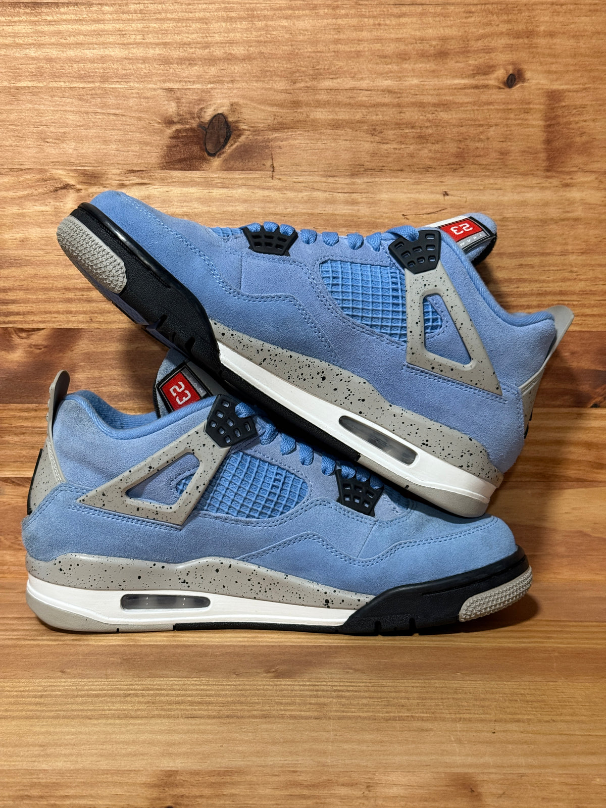 Jordan 4 Retro University Blue