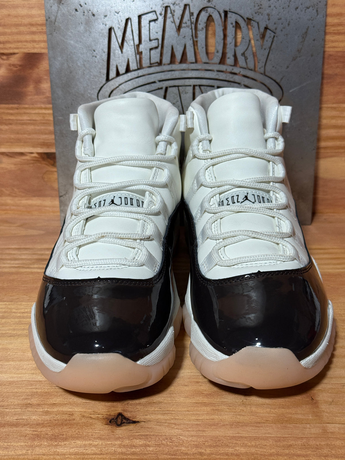 Jordan 11 Retro Neapolitan (Women's)