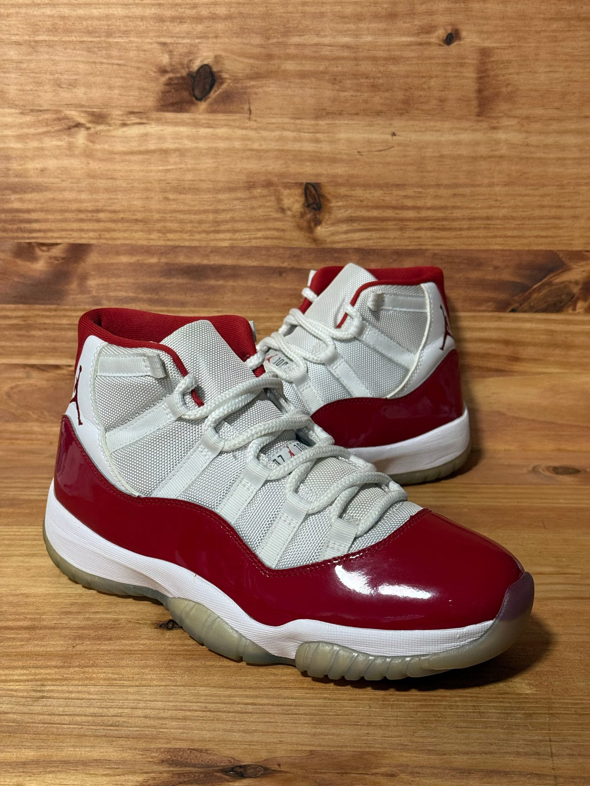 Jordan 11 Retro Cherry (2022) - Size 8.5