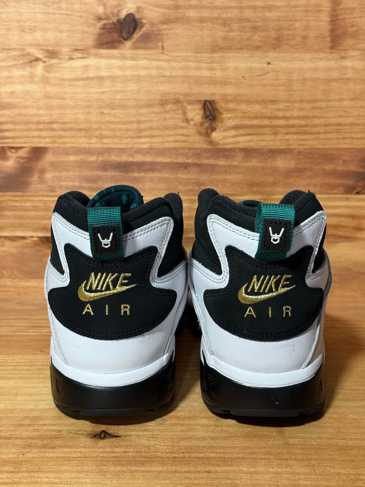 Nike Air Diamond Turf Emerald - Size 10.5