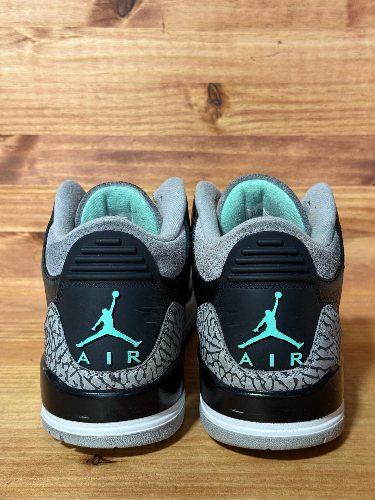 Jordan 3 Retro Green Glow - Size 11
