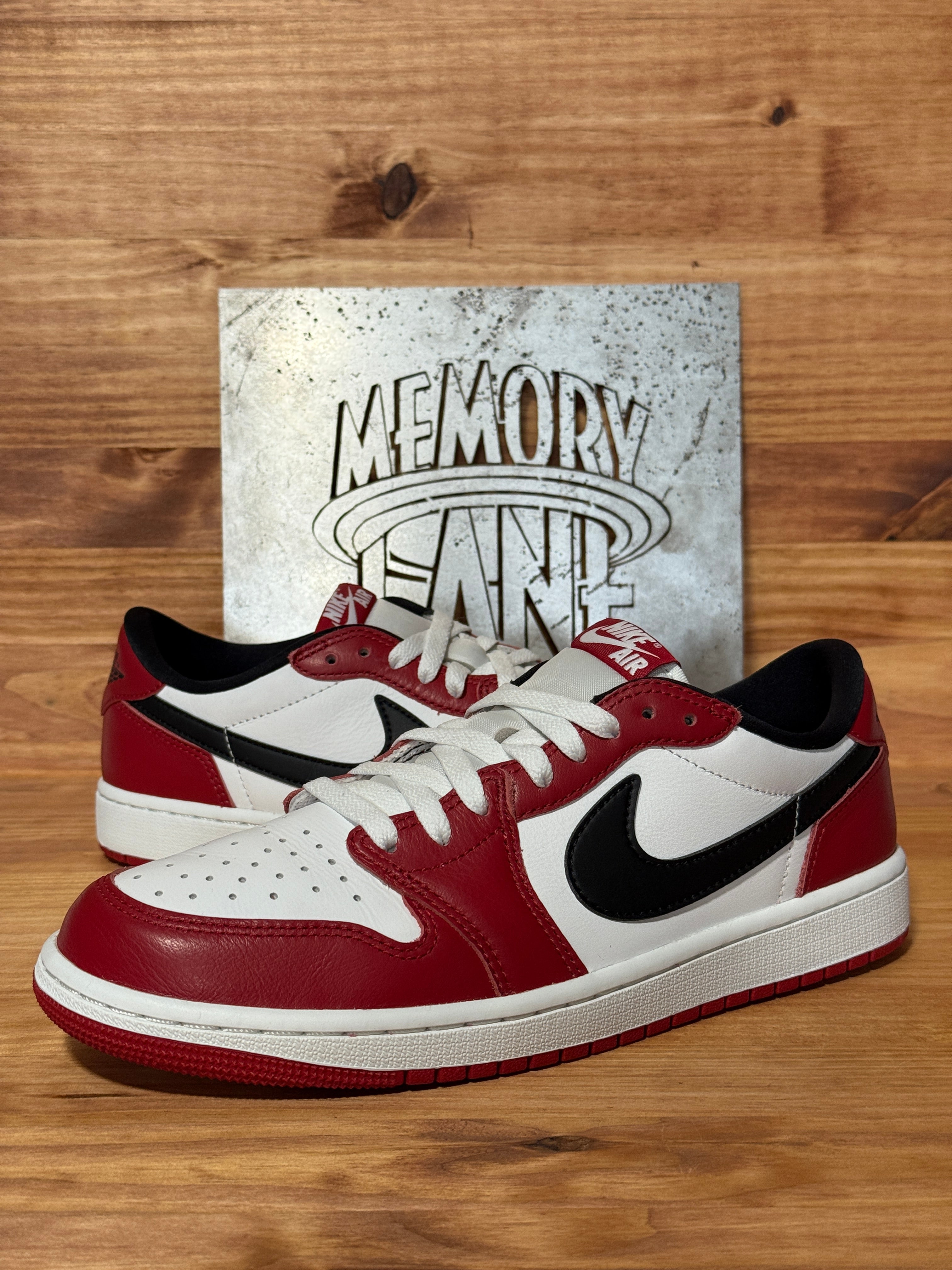 Jordan 1 Retro Low OG Chicago (2025)