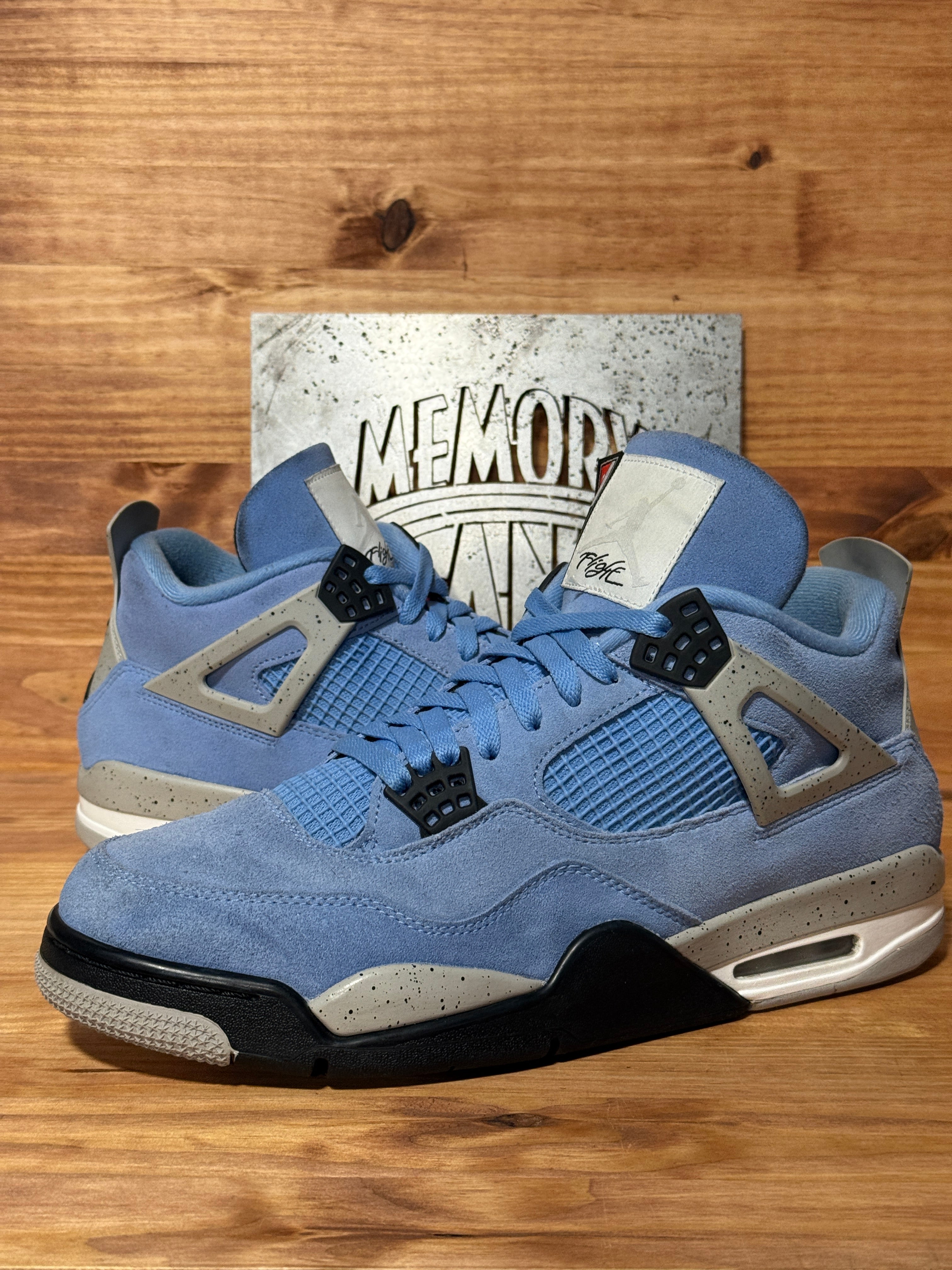 Jordan 4 Retro University Blue