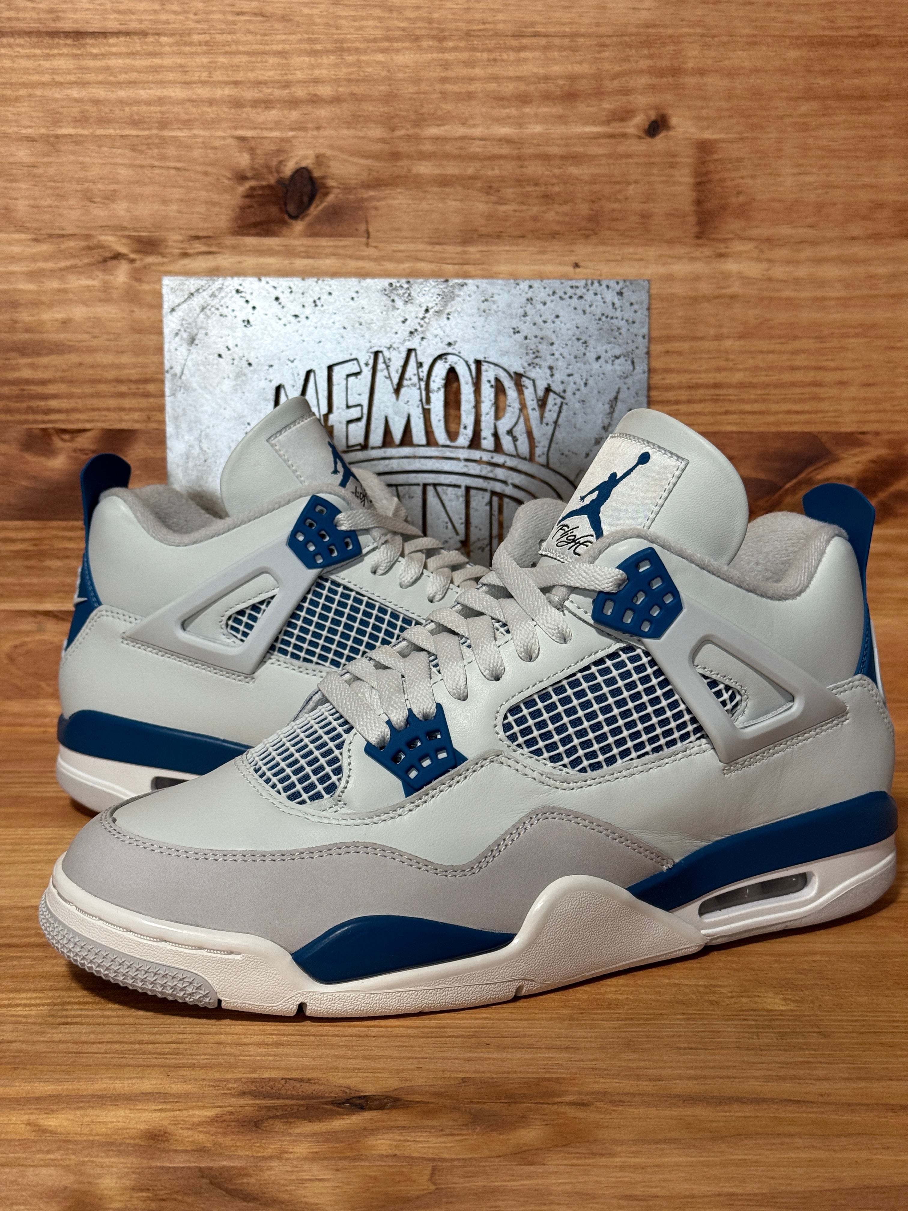 Jordan 4 Retro Military Blue (2024)