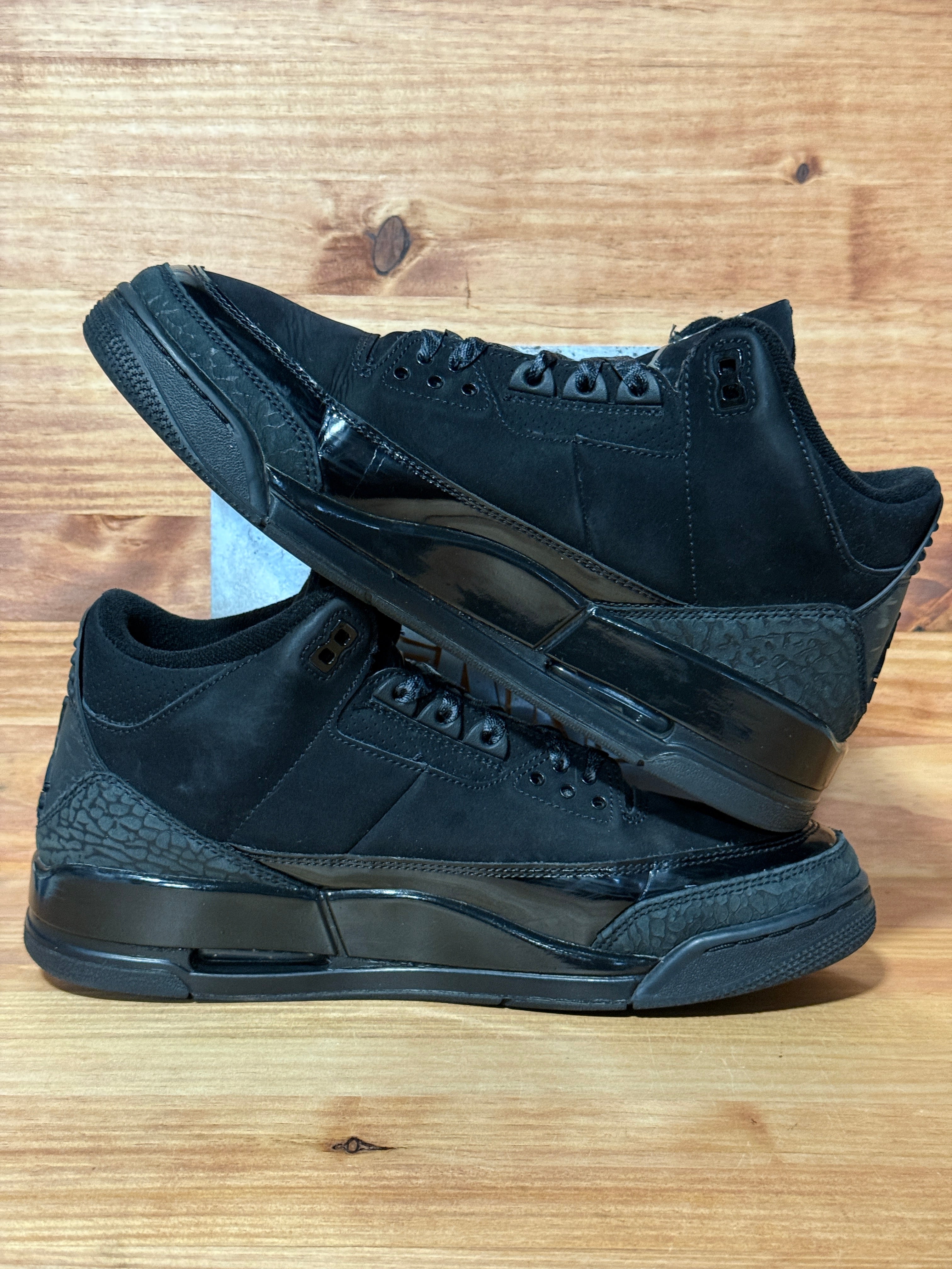 Jordan 3 Retro Black Cat (2025)
