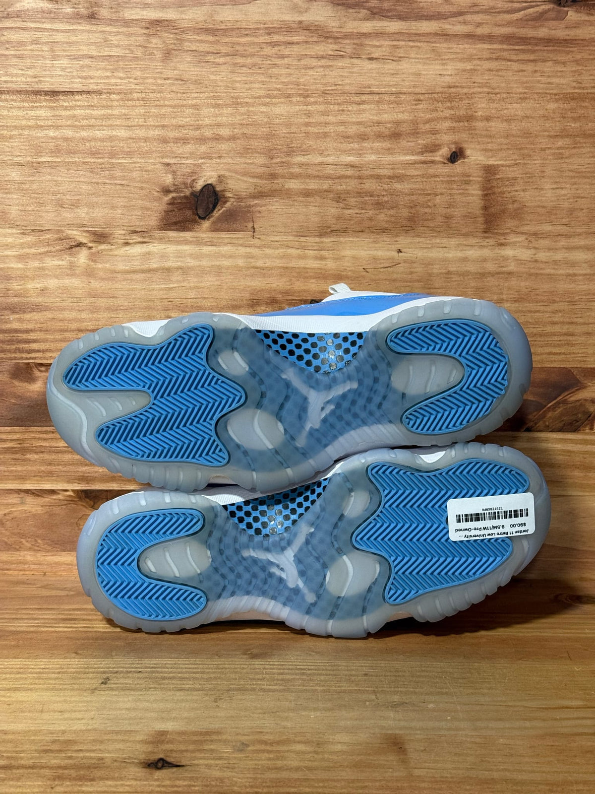 Jordan 11 Retro Low University Blue (2026) - Size 9.5