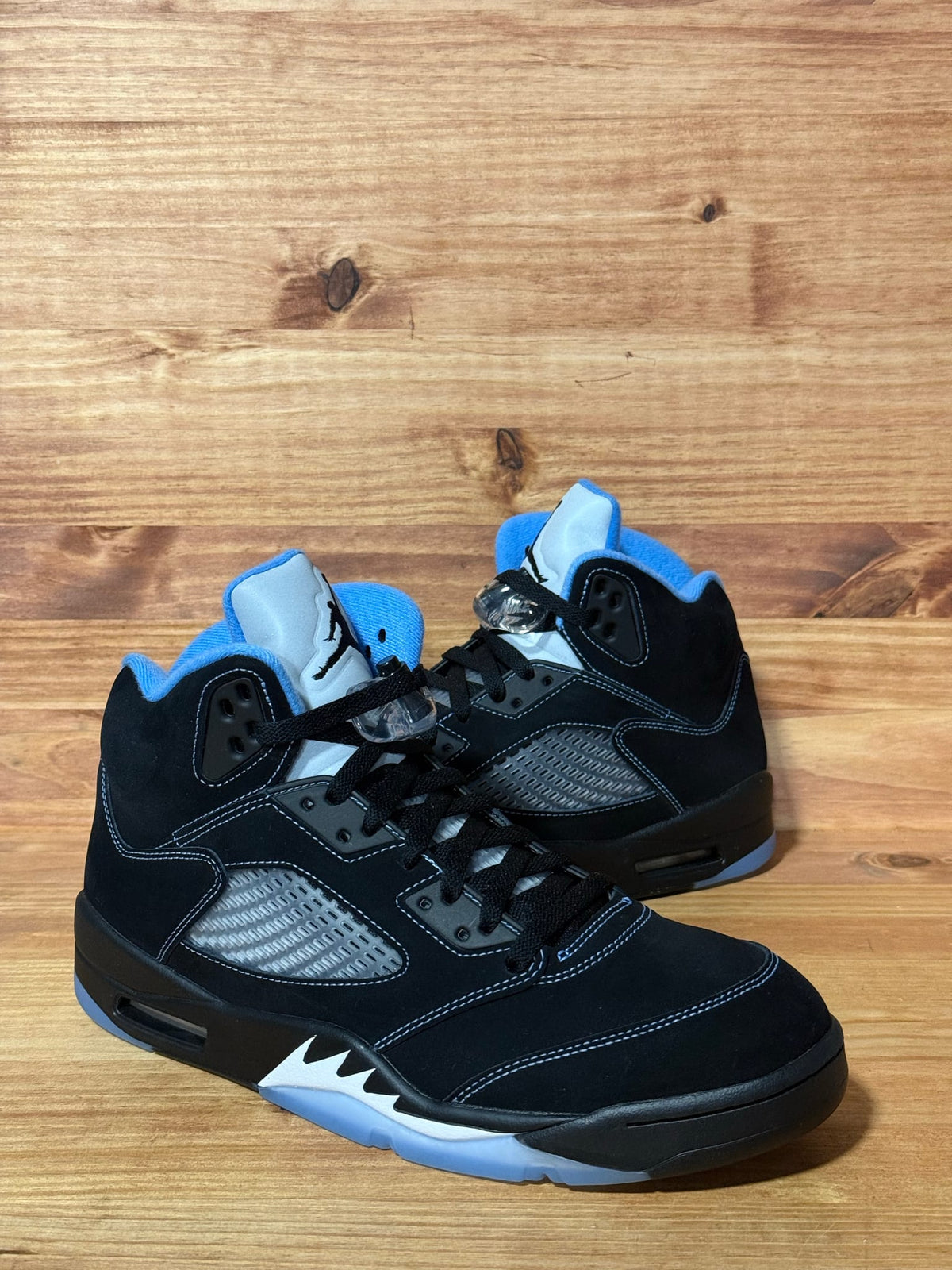 Jordan 5 Retro Black University Blue (2026) - Size 10.5