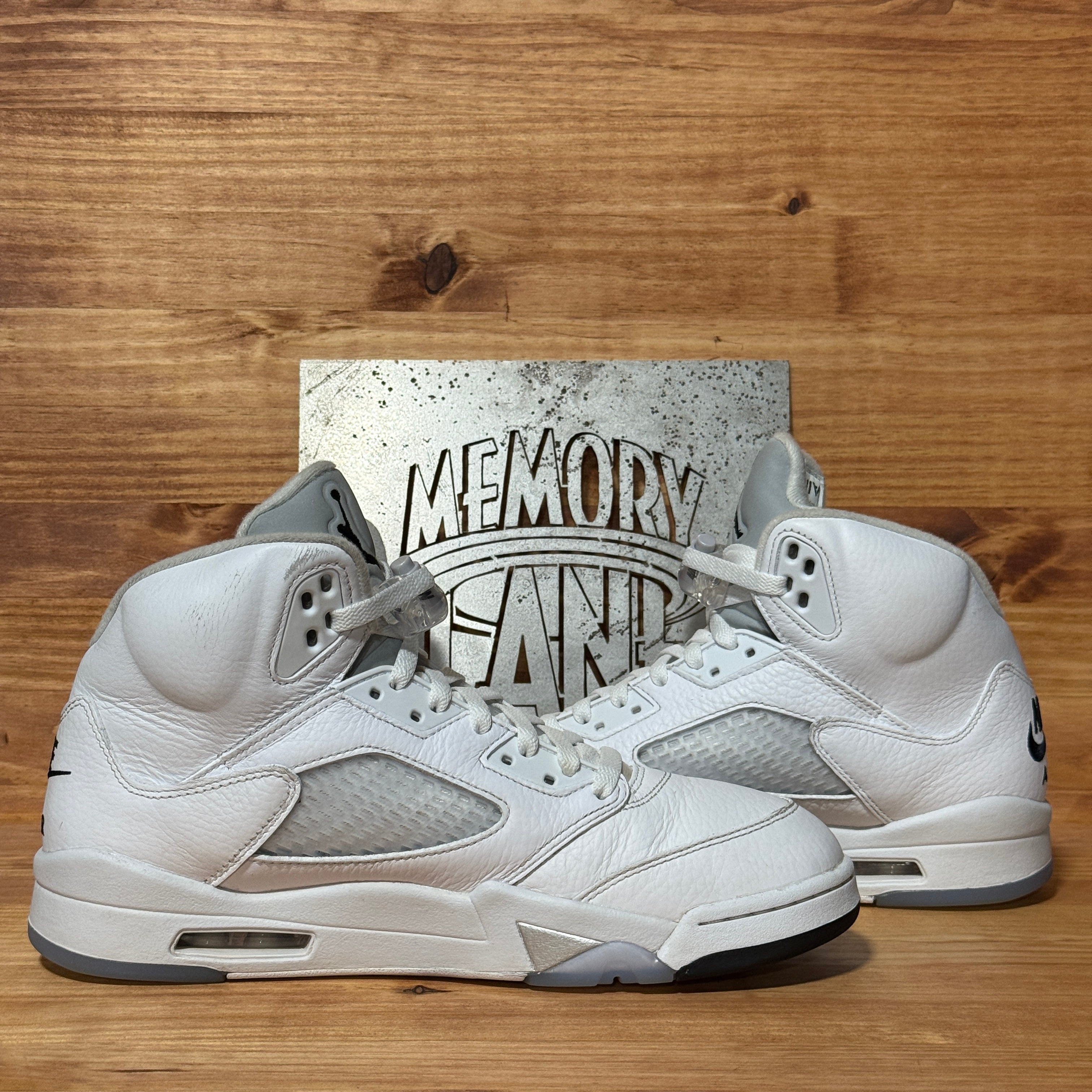Jordan 5 Retro White Metallic (2026)