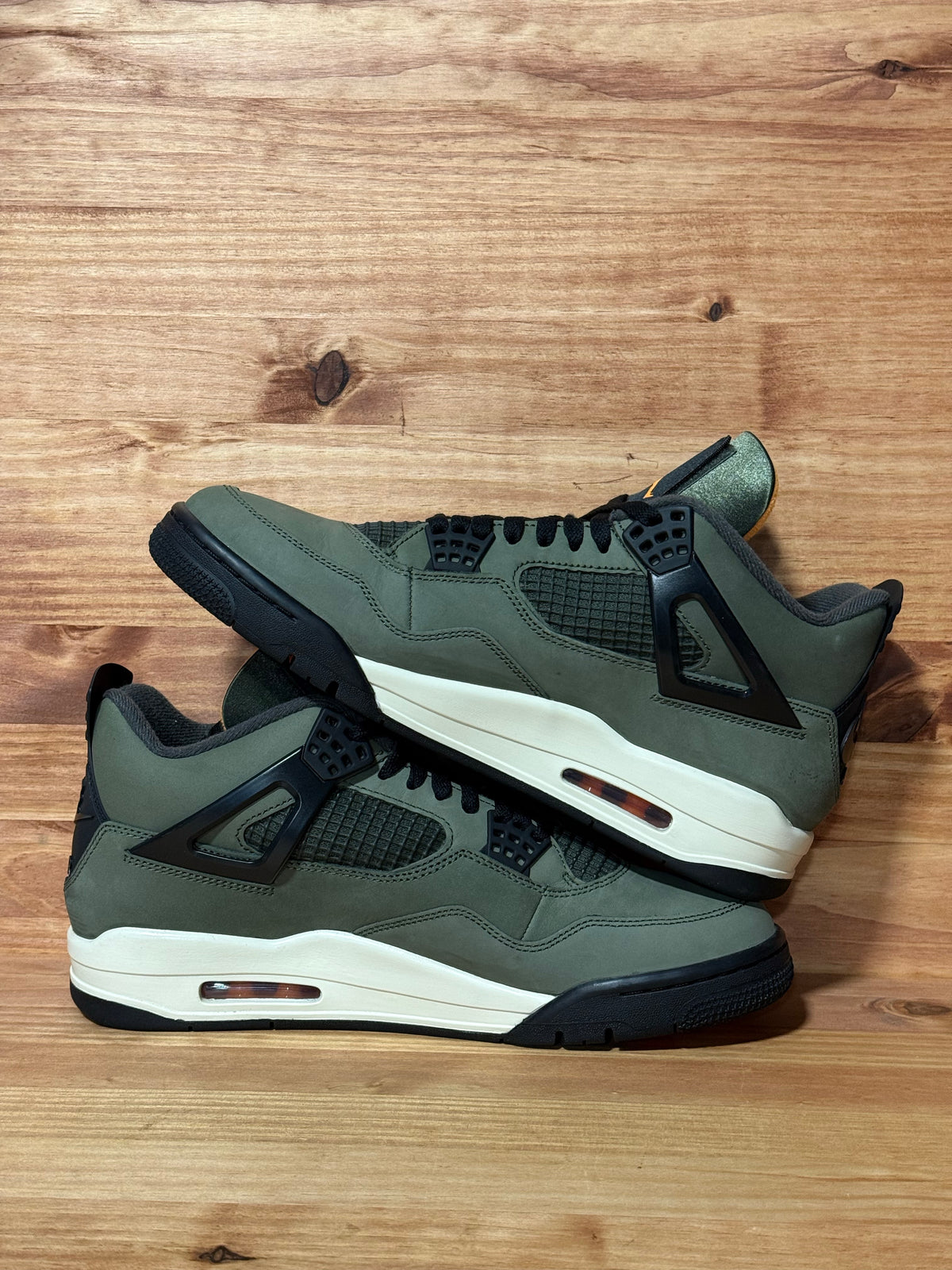 Jordan 4 Retro OG SP Undefeated (2025)