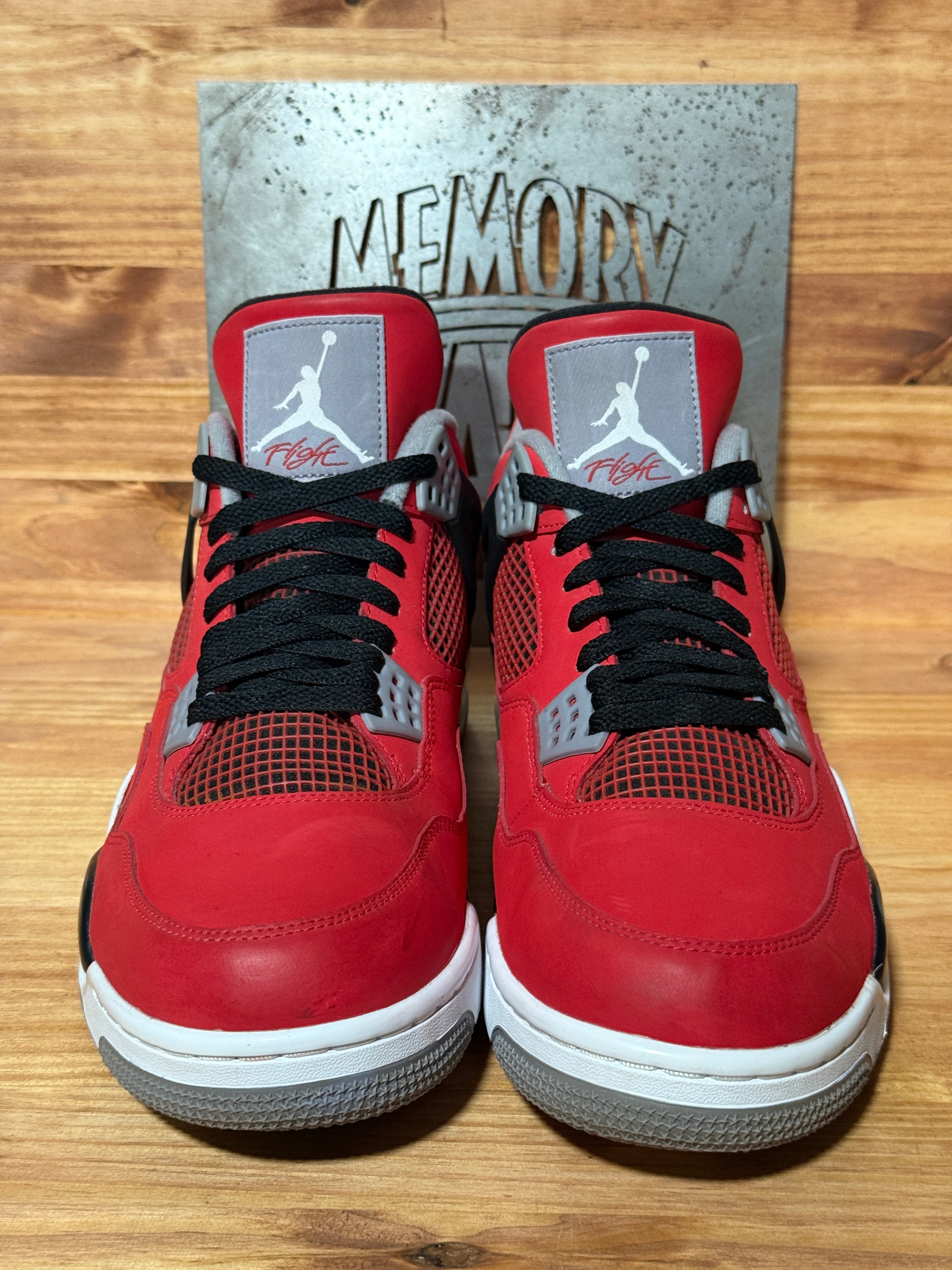 Jordan 4 Retro Toro Bravo (2013)