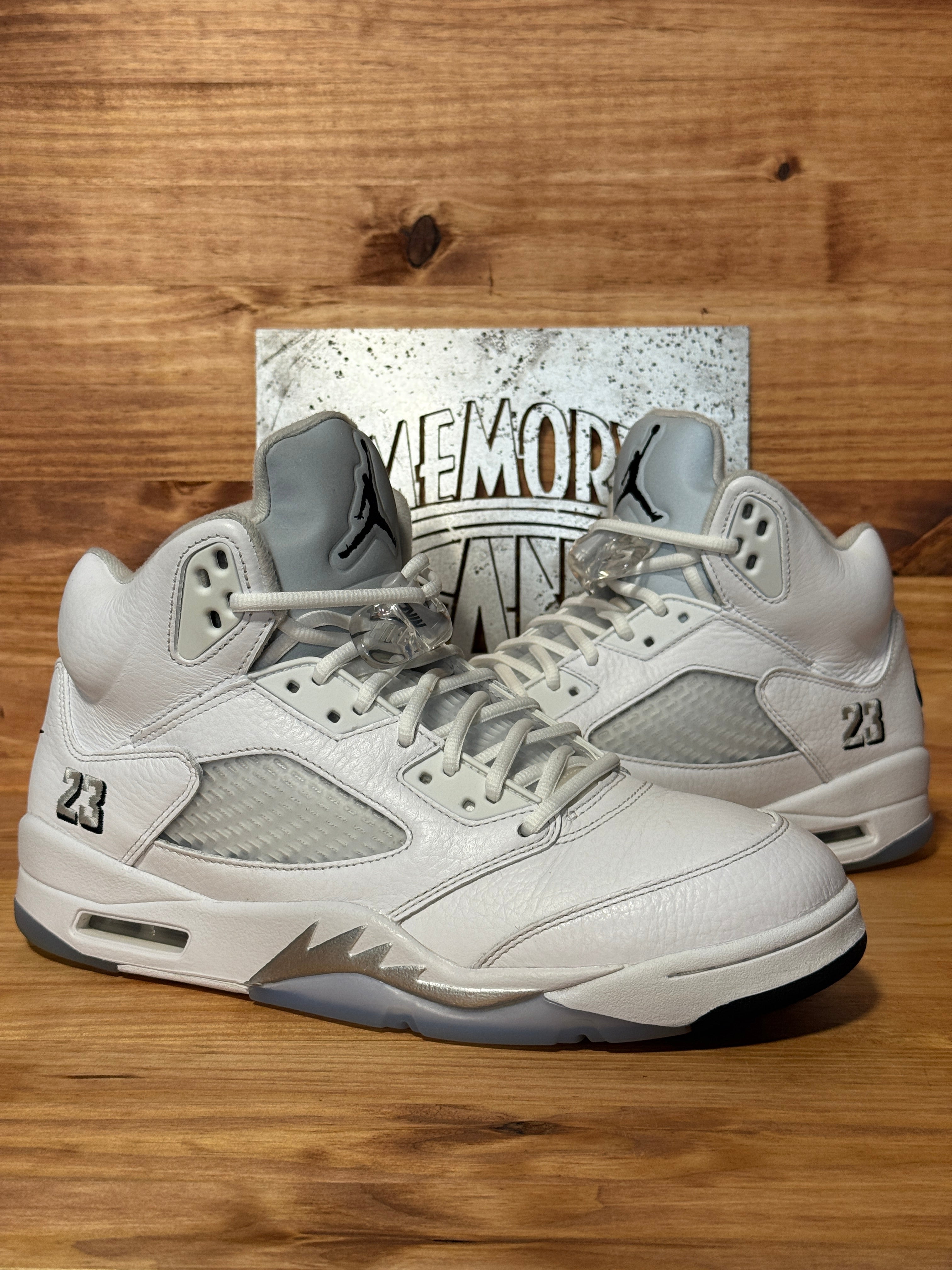 Jordan 5 Retro White Metallic (2026)