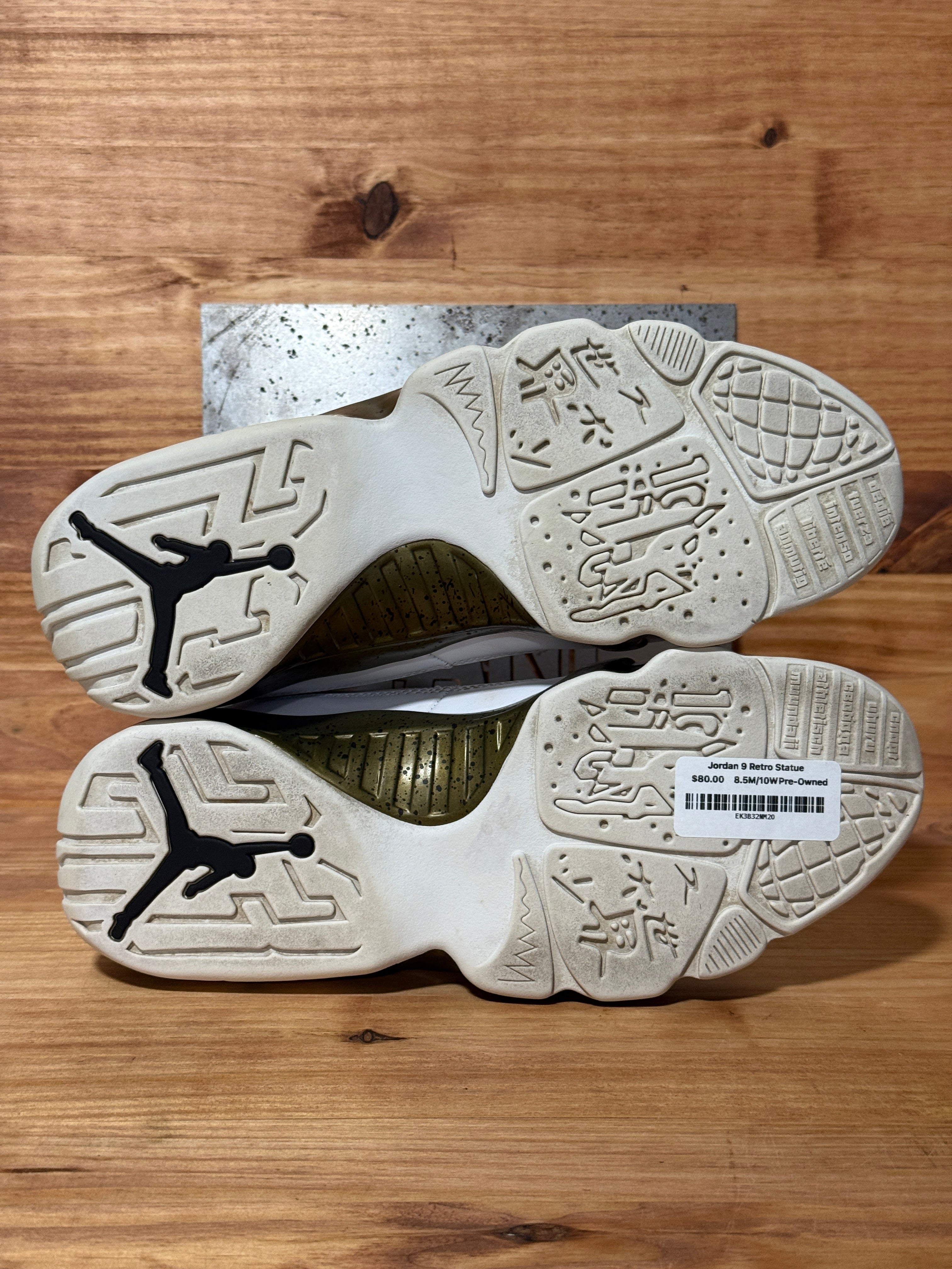 Jordan 9 Retro Statue